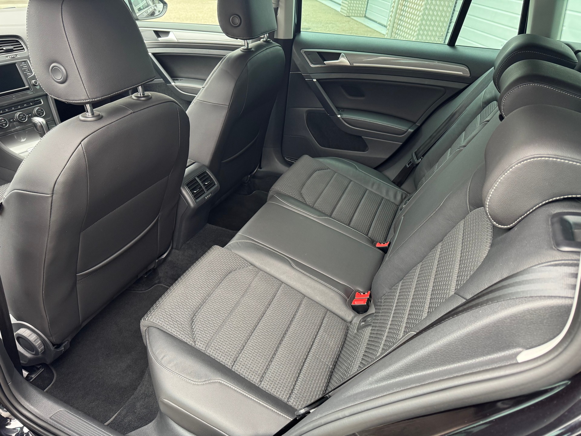 VW Golf 2.0 TDI Alltrack 4Motion-image-7