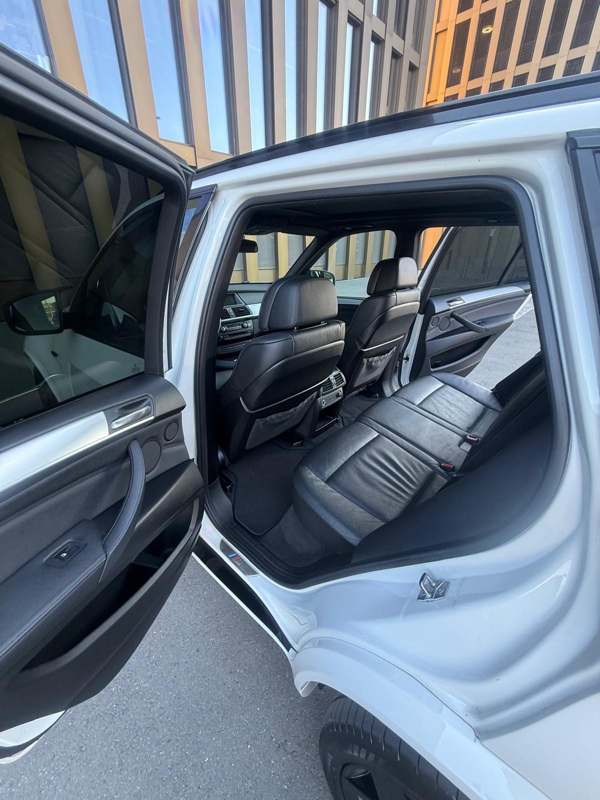 BMW X5 xDrive M50d Steptronic-image-8