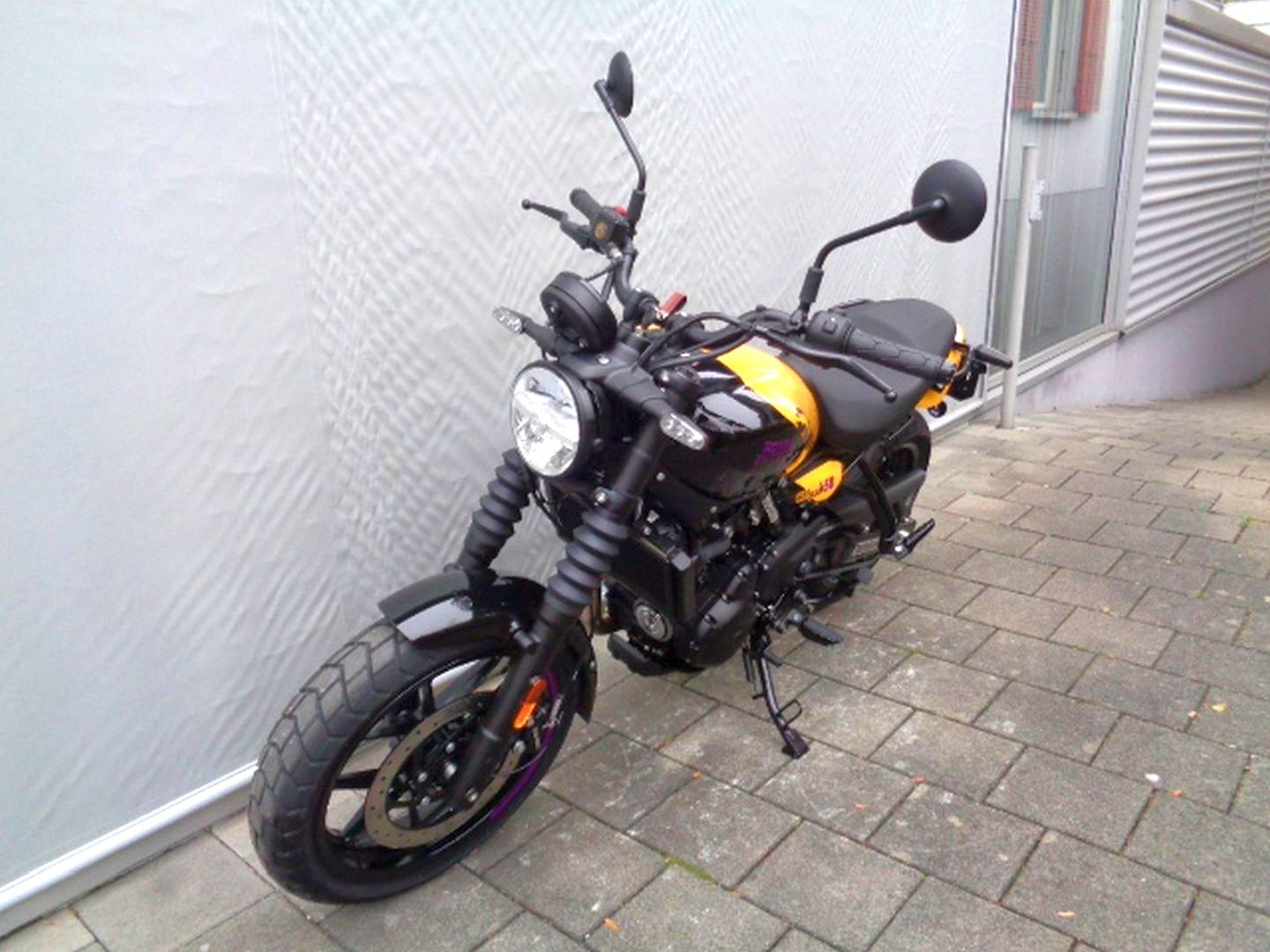 ROYAL ENFIELD GUERRILLA 452-image-1