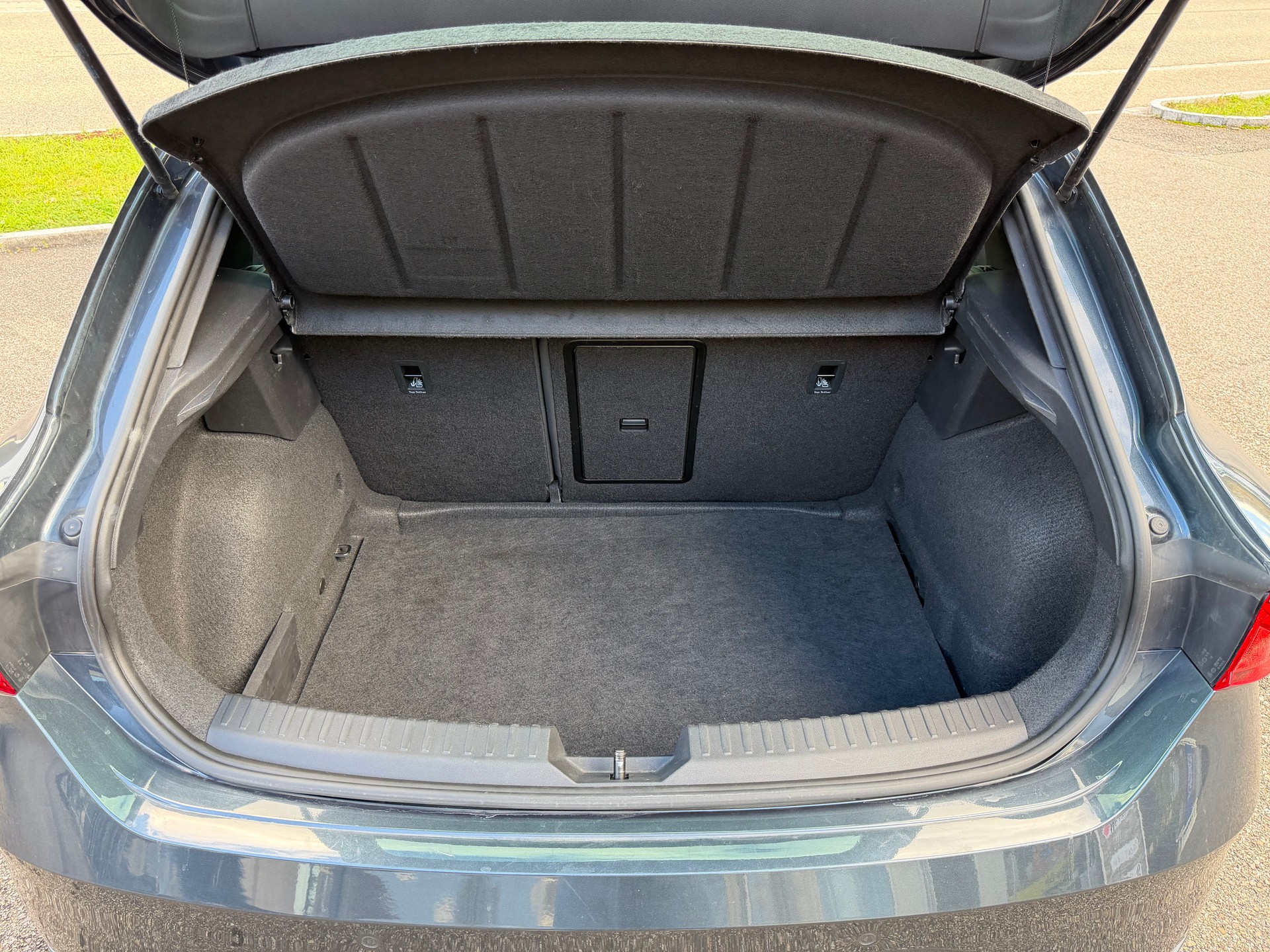 SEAT Leon 1.5 eTSI 150 FR DSG-image-5