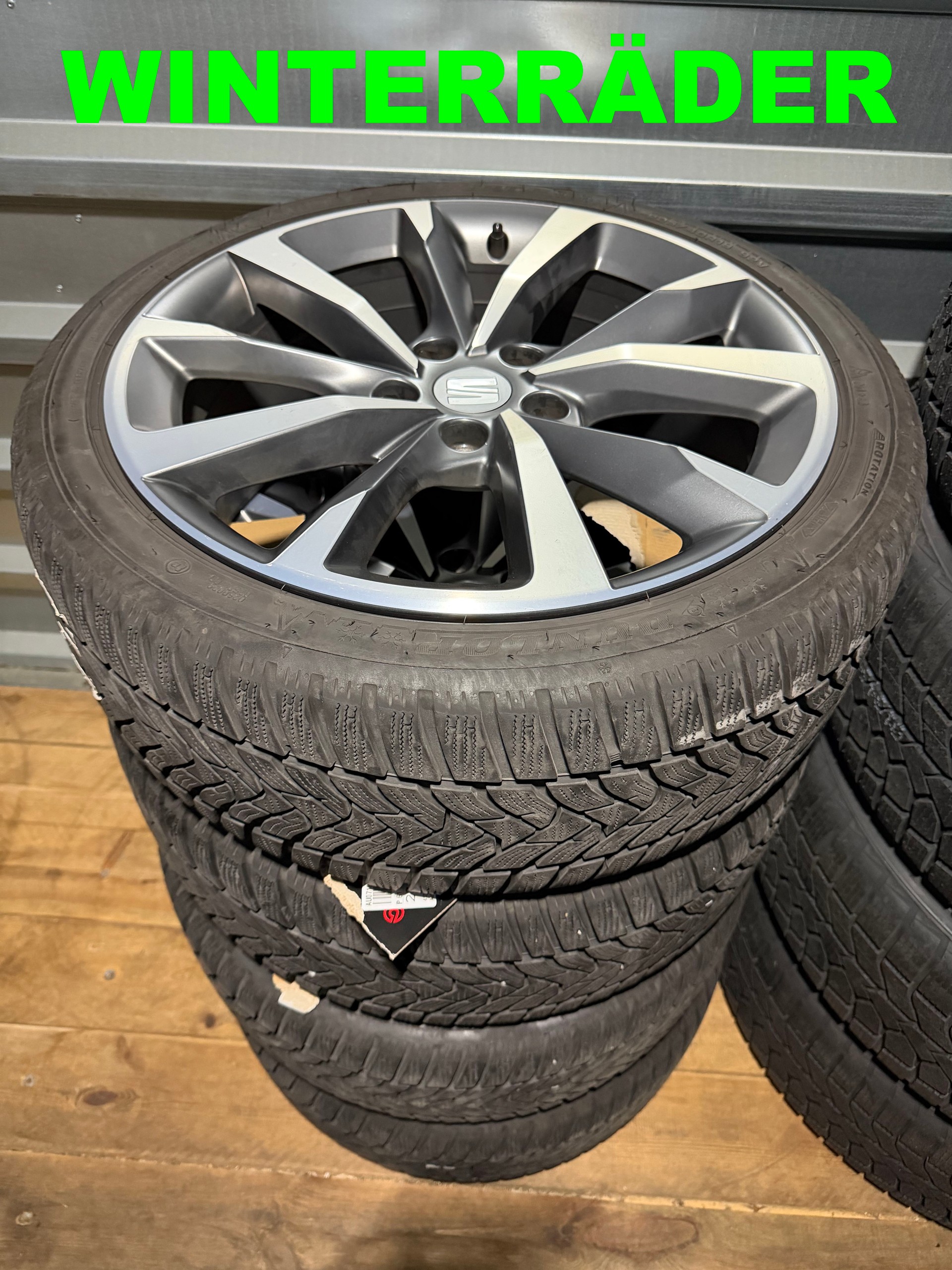 SEAT Leon 1.5 eTSI 150 FR DSG-showroom-element-1
