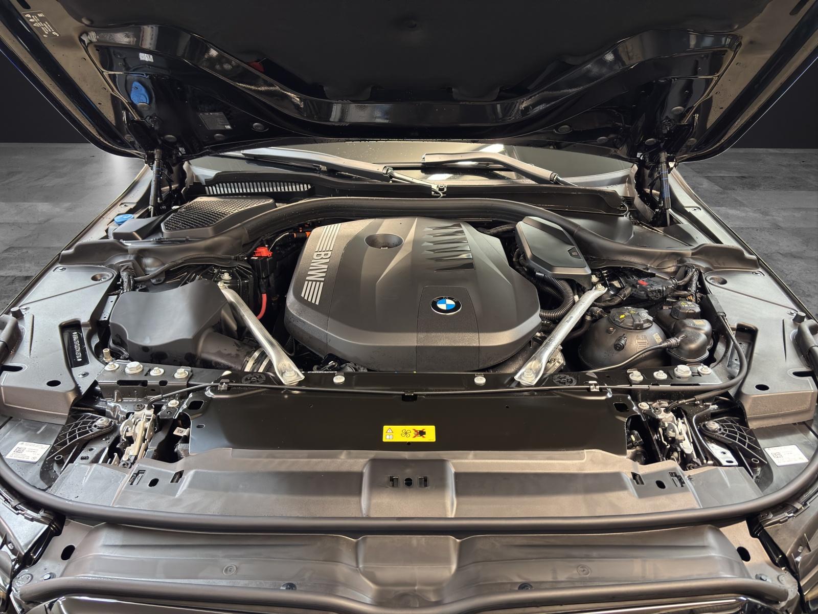 BMW 550e xDrive Touring-image-22