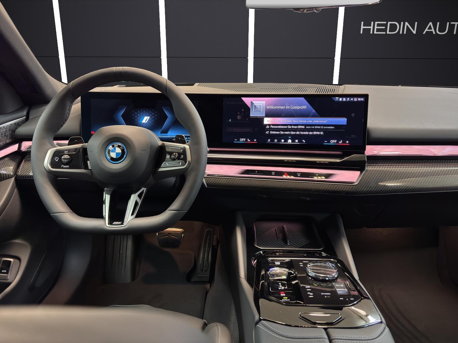 BMW 550e xDrive Touring-image-17