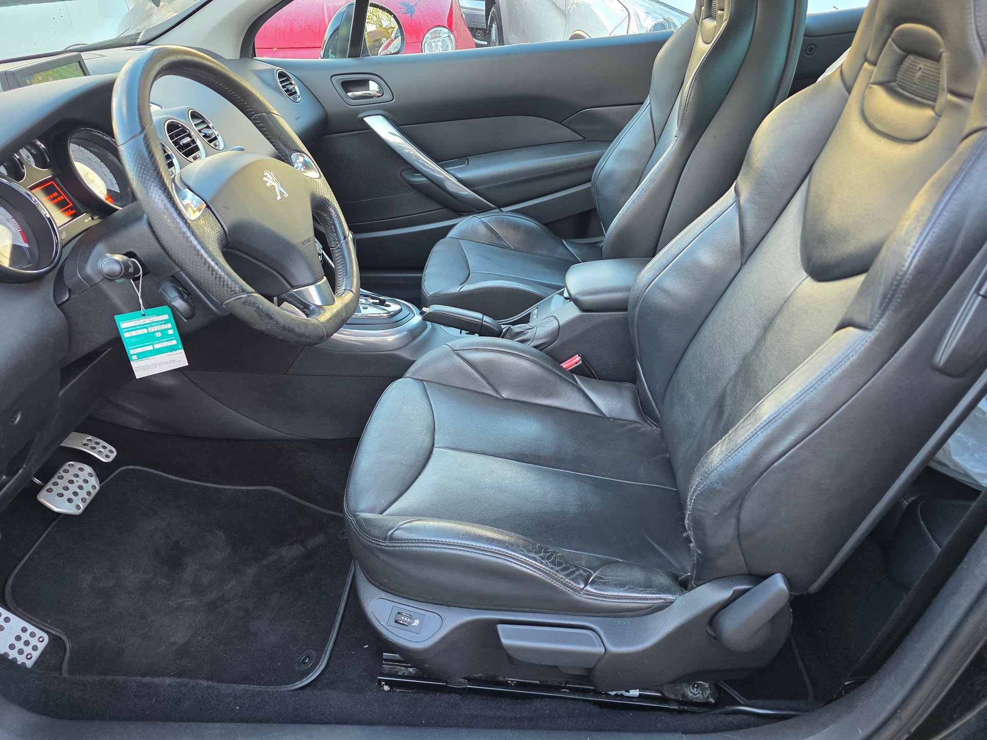 PEUGEOT 308 CC 1.6 16V Turbo Active Automatic-image-8