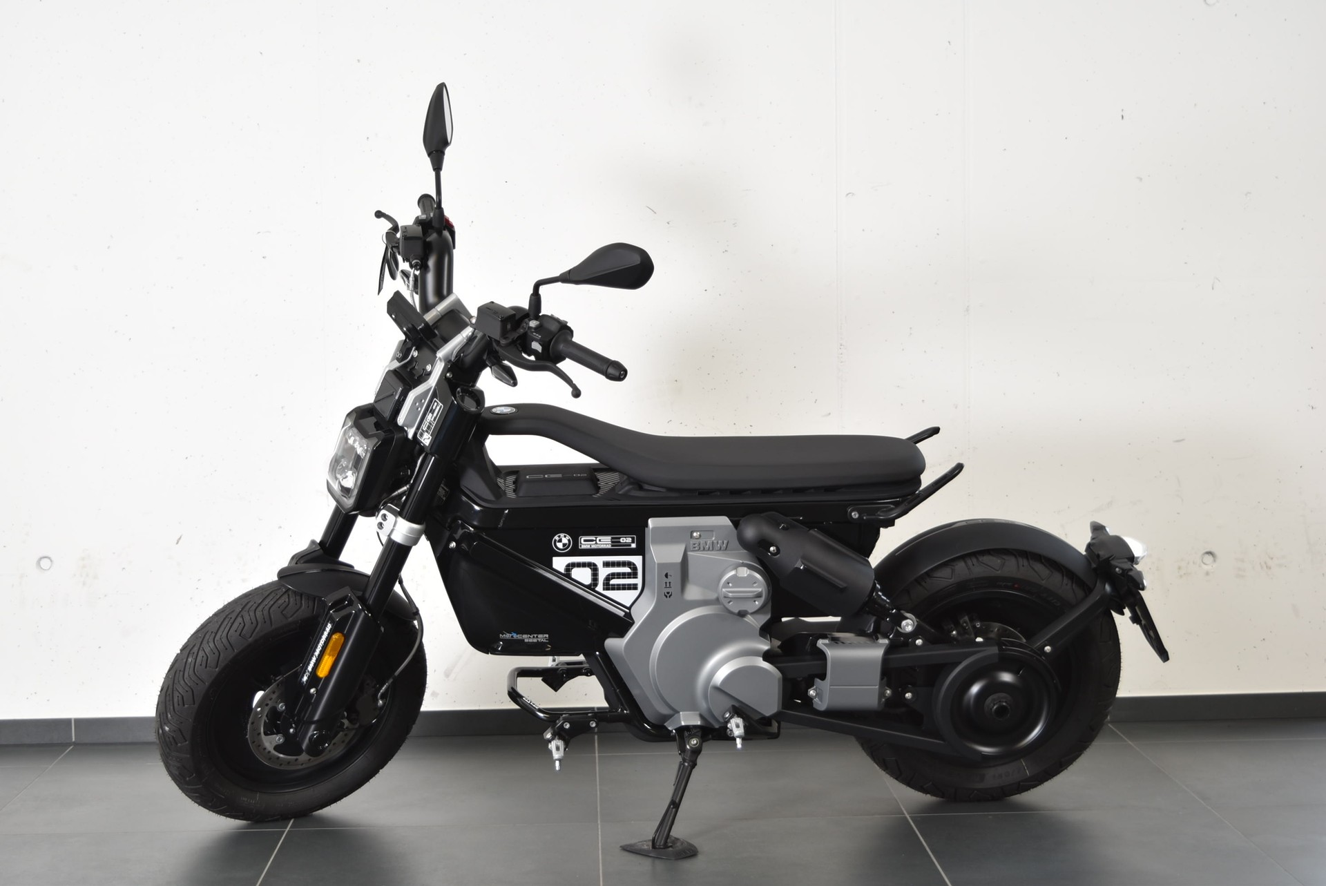 BMW CE 02-image-0