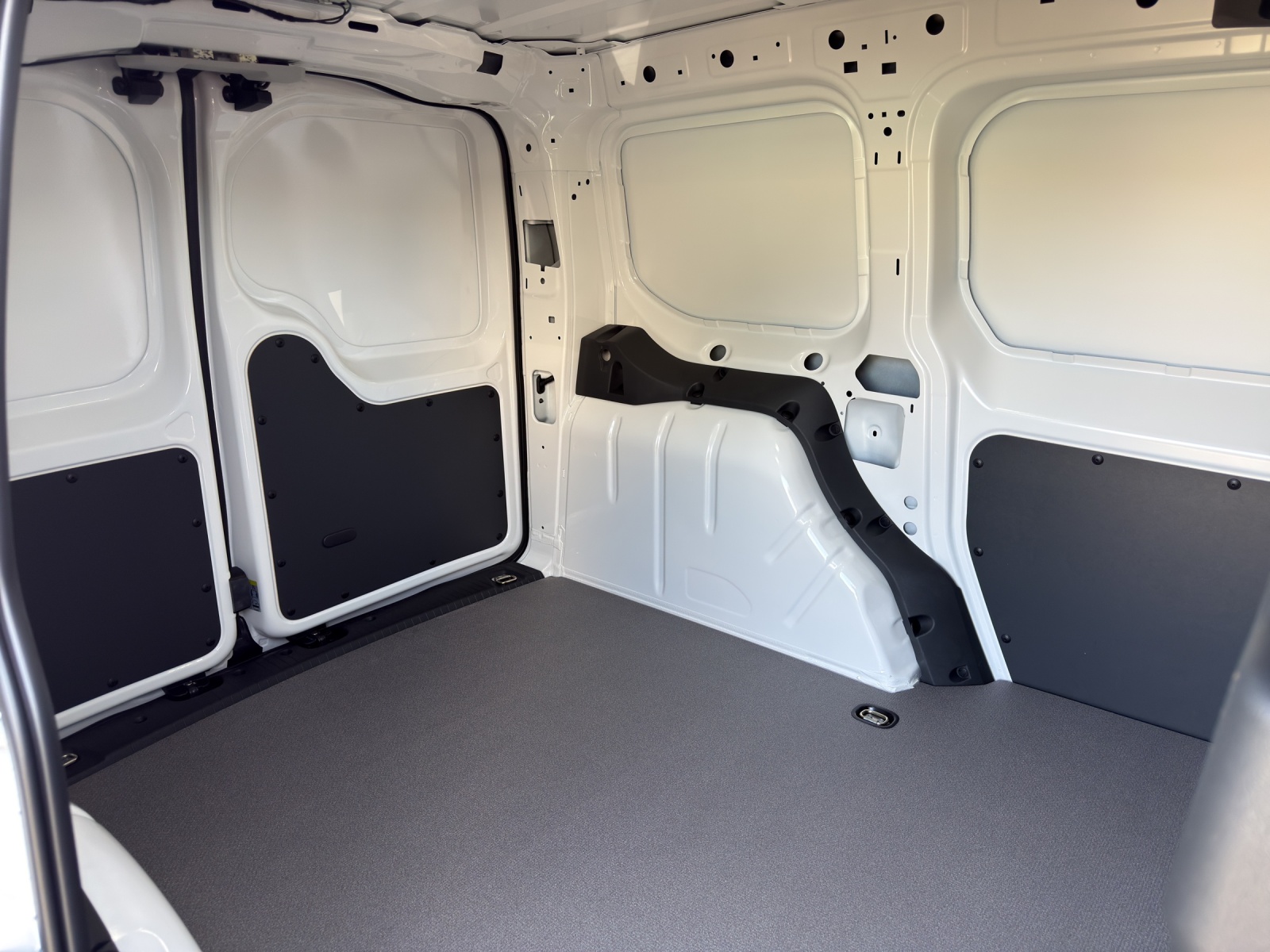 VW Caddy Cargo 1.5 TSI-image-5