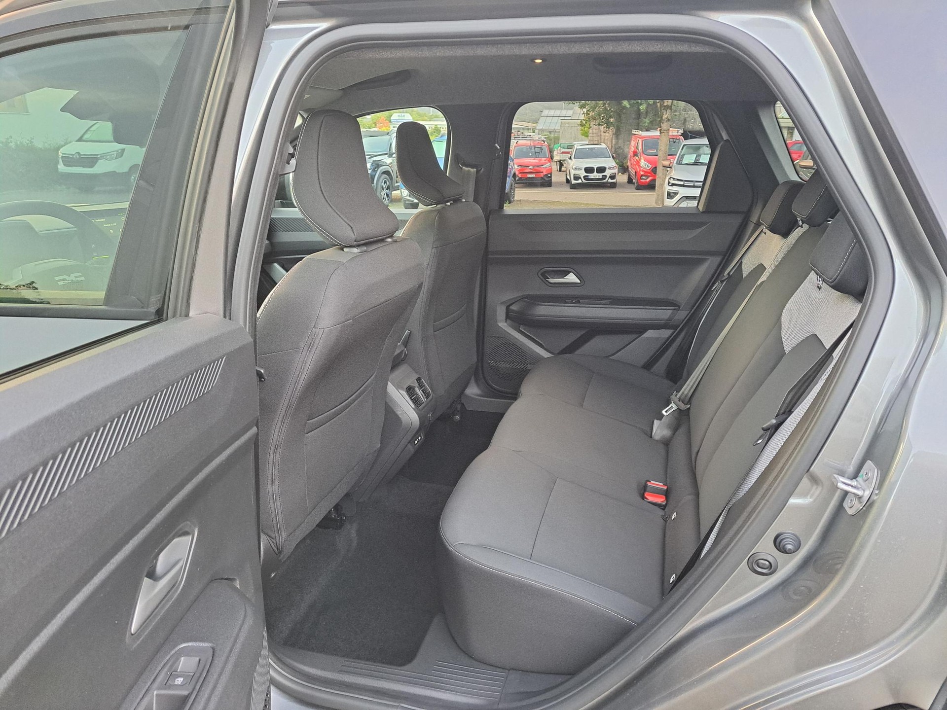 DACIA Bigster 1.8 Hybrid Journey-image-6