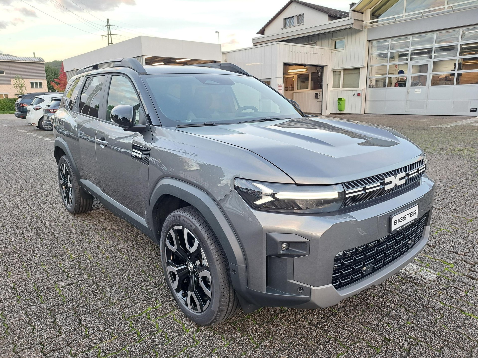 DACIA Bigster 1.8 Hybrid Journey-image-4