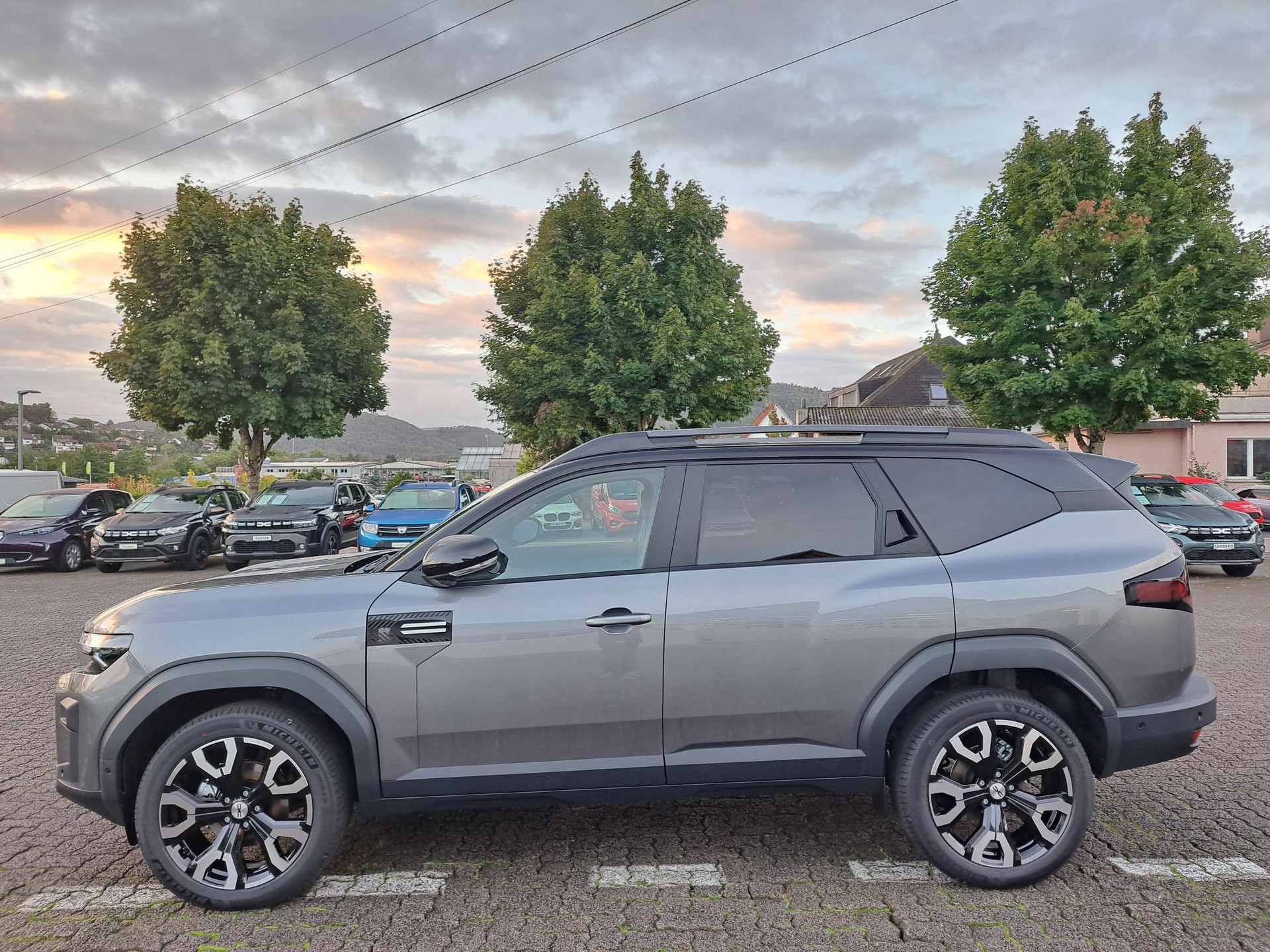 DACIA Bigster 1.8 Hybrid Journey-image-1