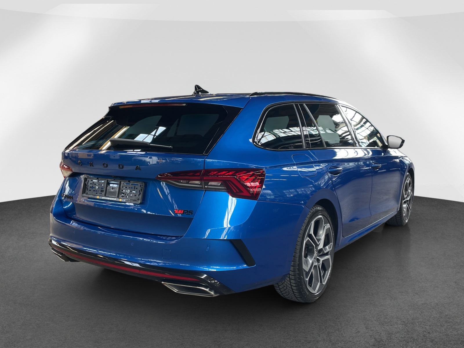 SKODA Octavia Combi 2.0 TDI RS 4x4 DSG-image-5