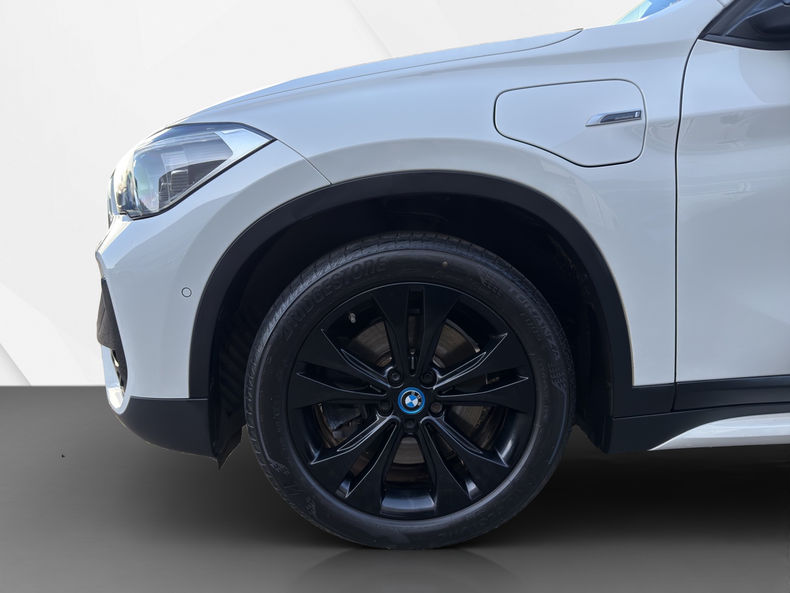 BMW X1 xDrive 25e Sport Line-image-11