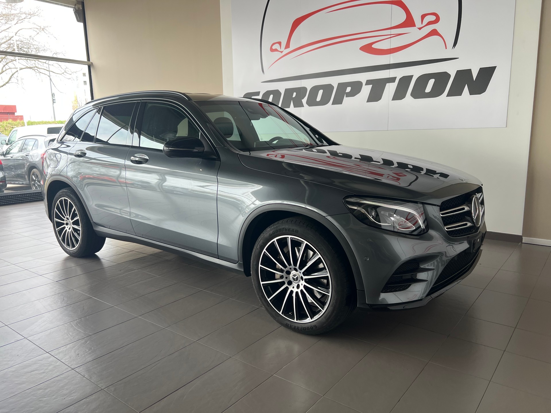 MERCEDES-BENZ GLC 250 d 4Matic 9G-Tronic-showroom-element-1