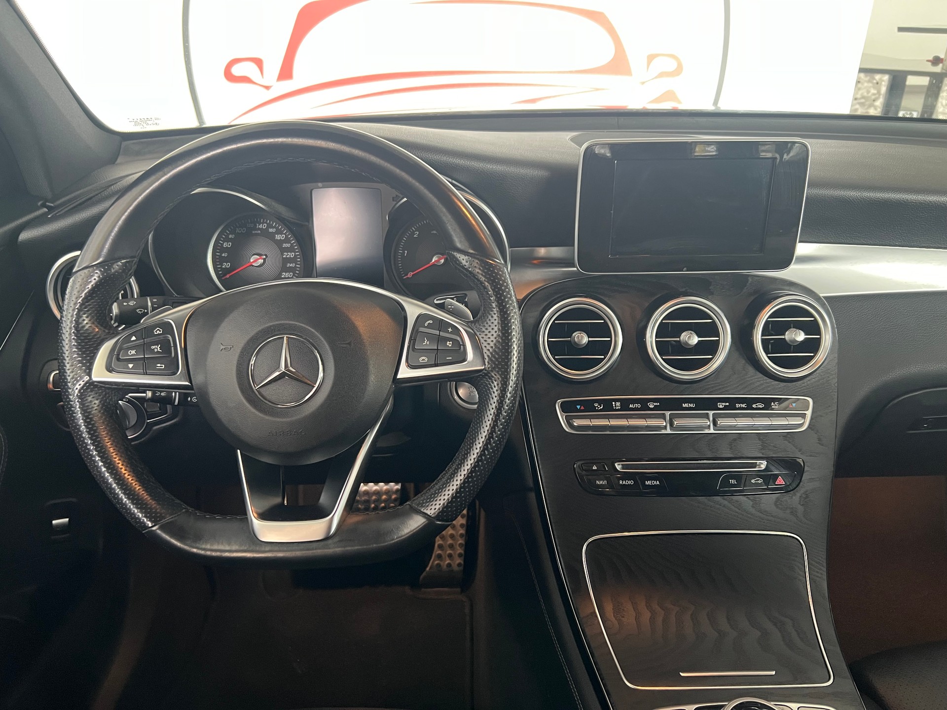 MERCEDES-BENZ GLC 250 d 4Matic 9G-Tronic-image-10