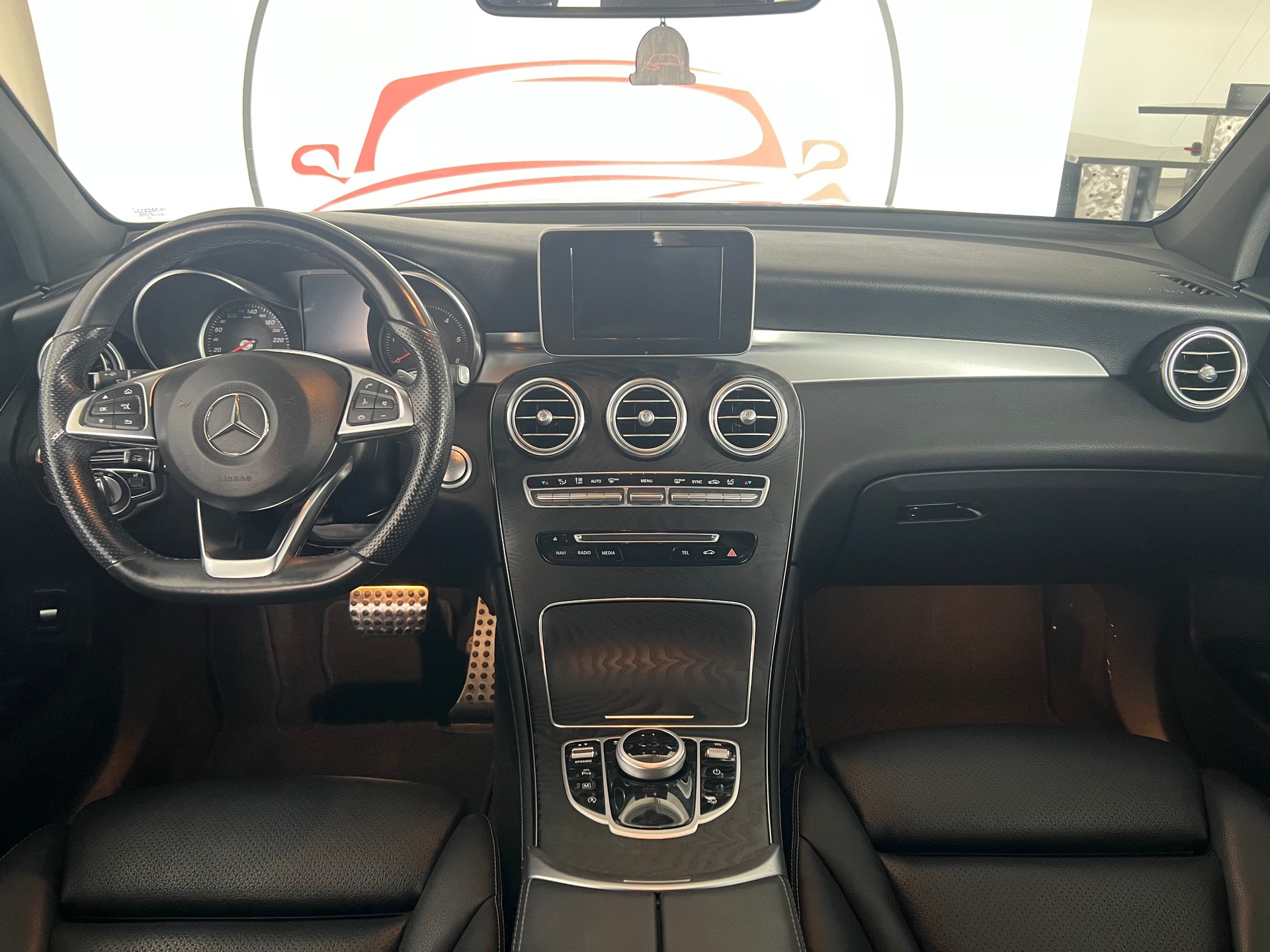 MERCEDES-BENZ GLC 250 d 4Matic 9G-Tronic-image-8