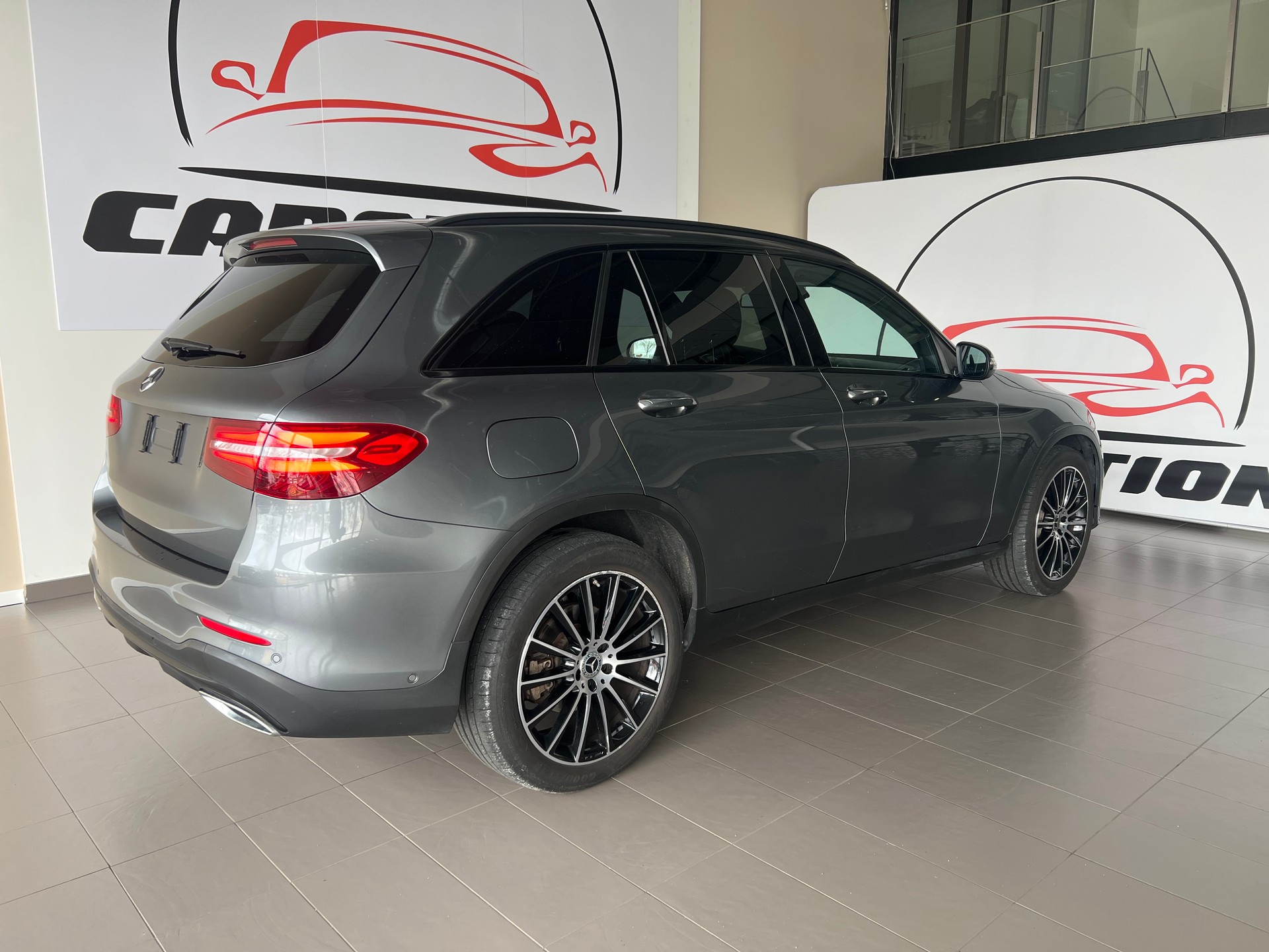 MERCEDES-BENZ GLC 250 d 4Matic 9G-Tronic-image-5