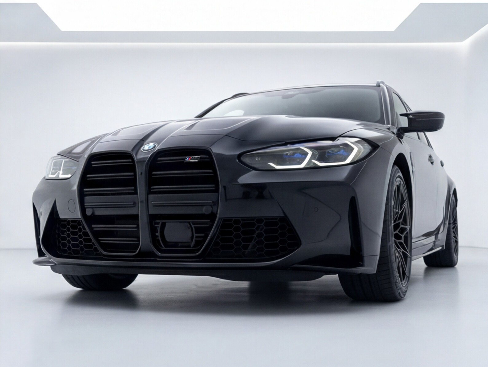 BMW M3 Touring xDrive Competition M-image-2