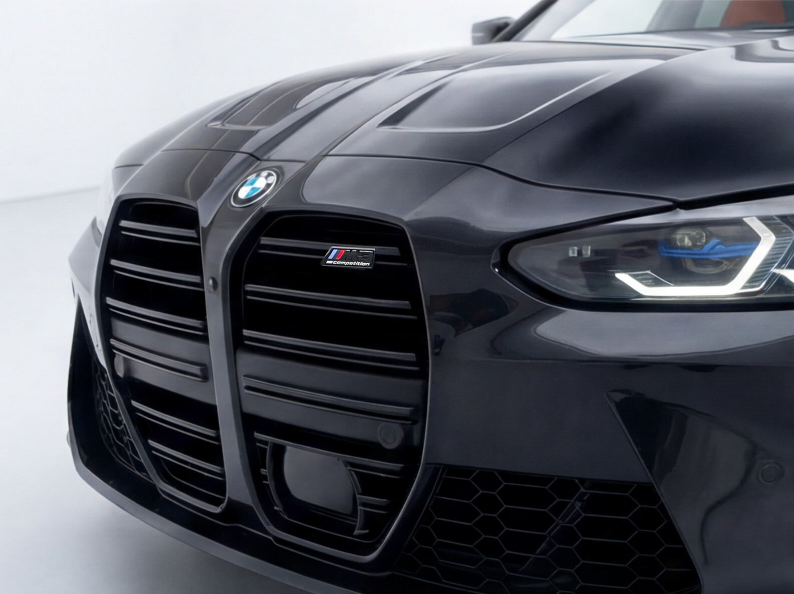 BMW M3 Touring xDrive Competition M-image-4