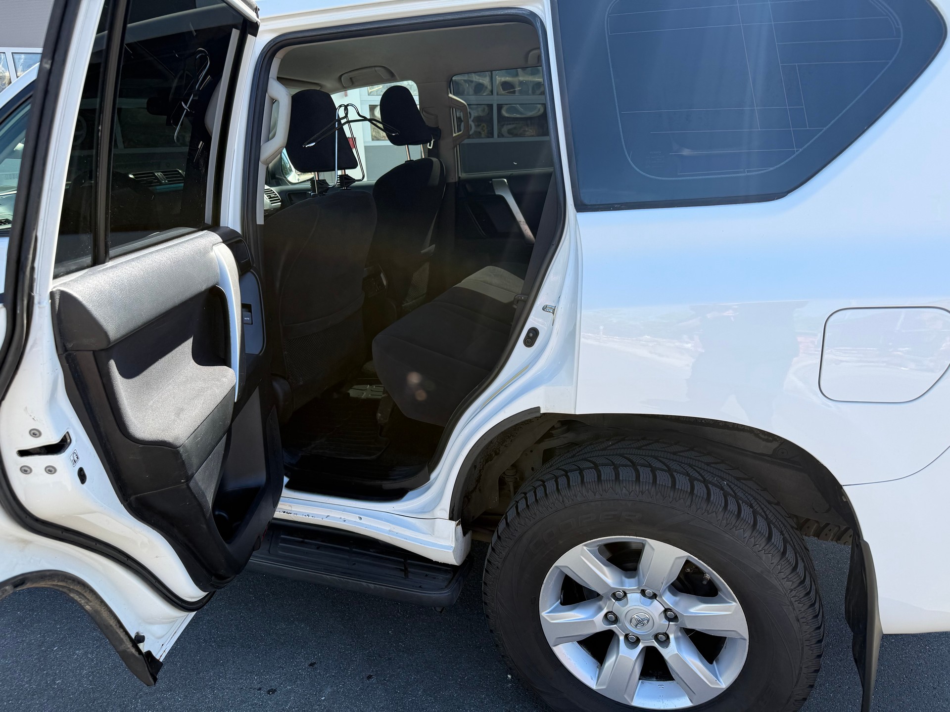 TOYOTA Land Cruiser 3.0TD-image-6