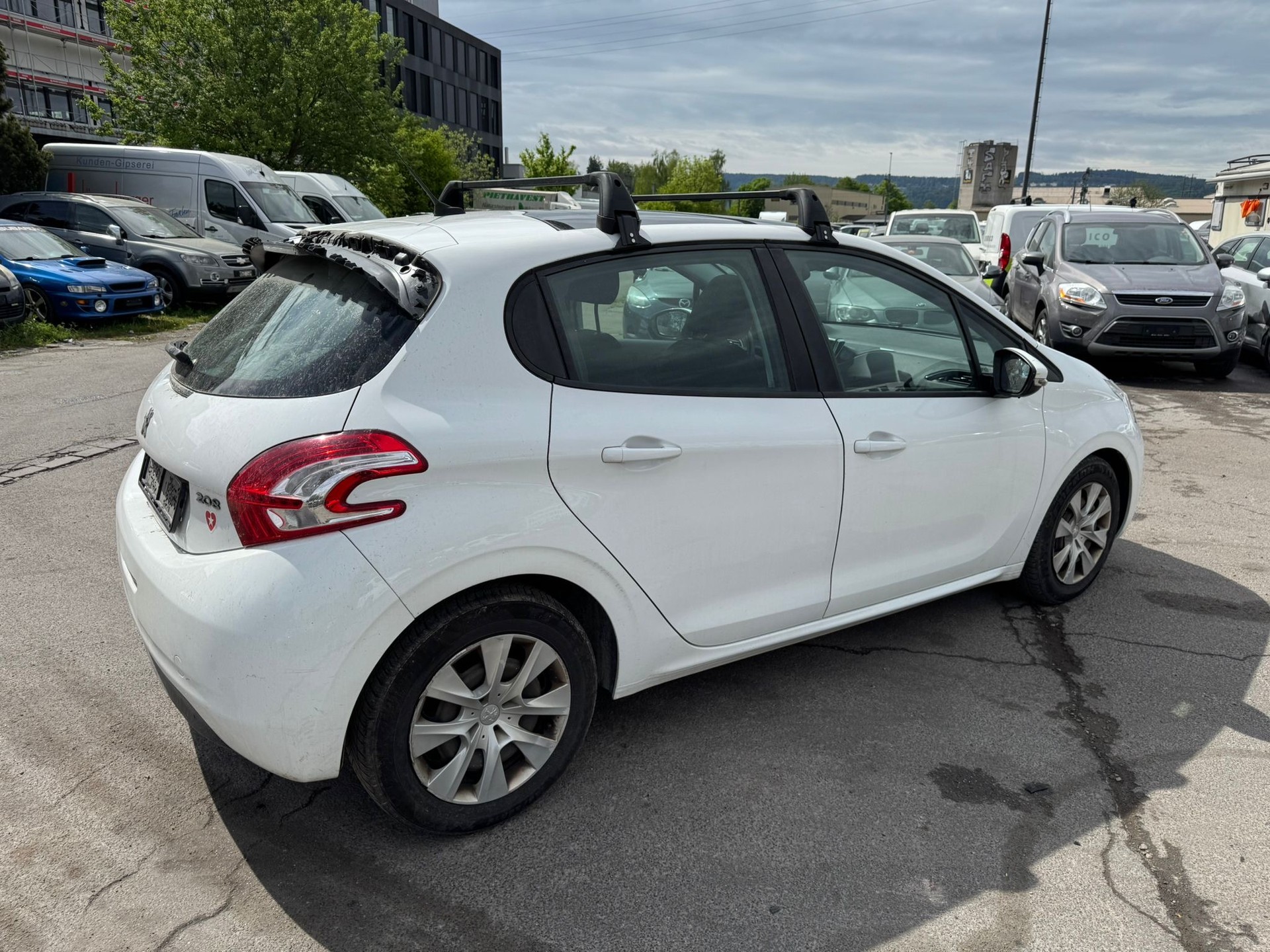 PEUGEOT 208 1.6 BlueHDi Active-image-4