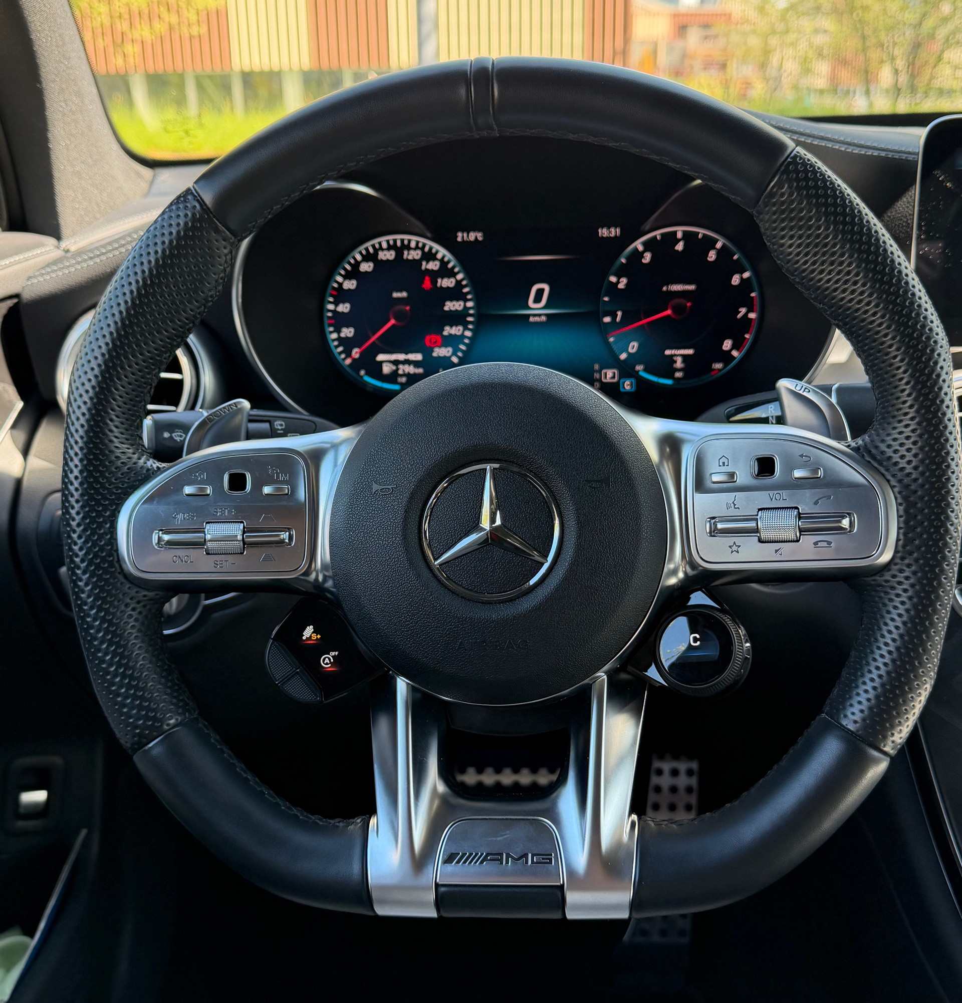 MERCEDES-BENZ GLC 43 AMG 4m-image-10