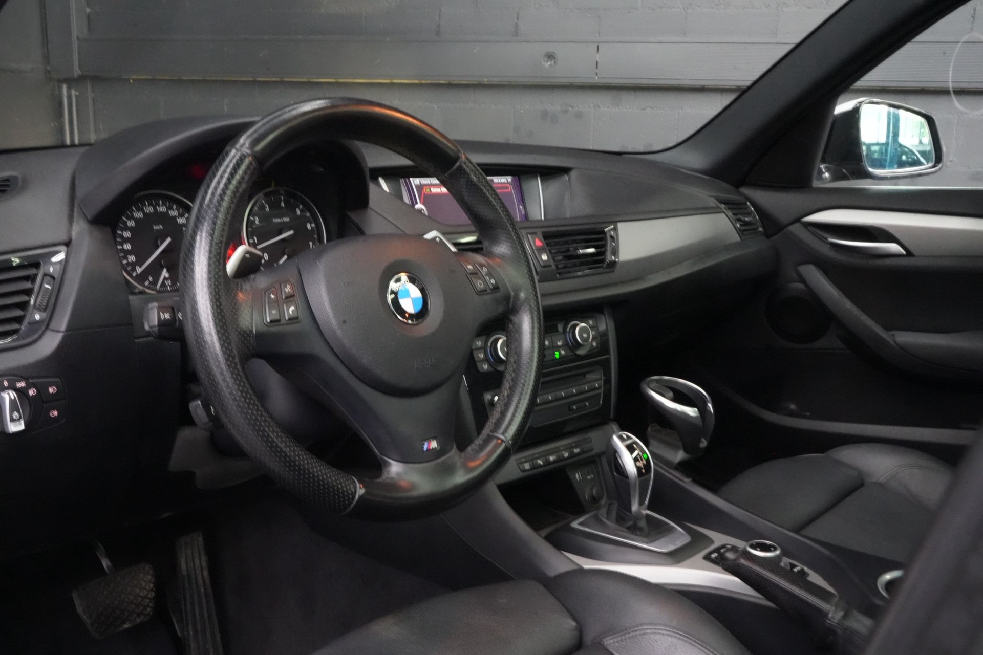 BMW X1 xDrive 28i Steptronic-image-10