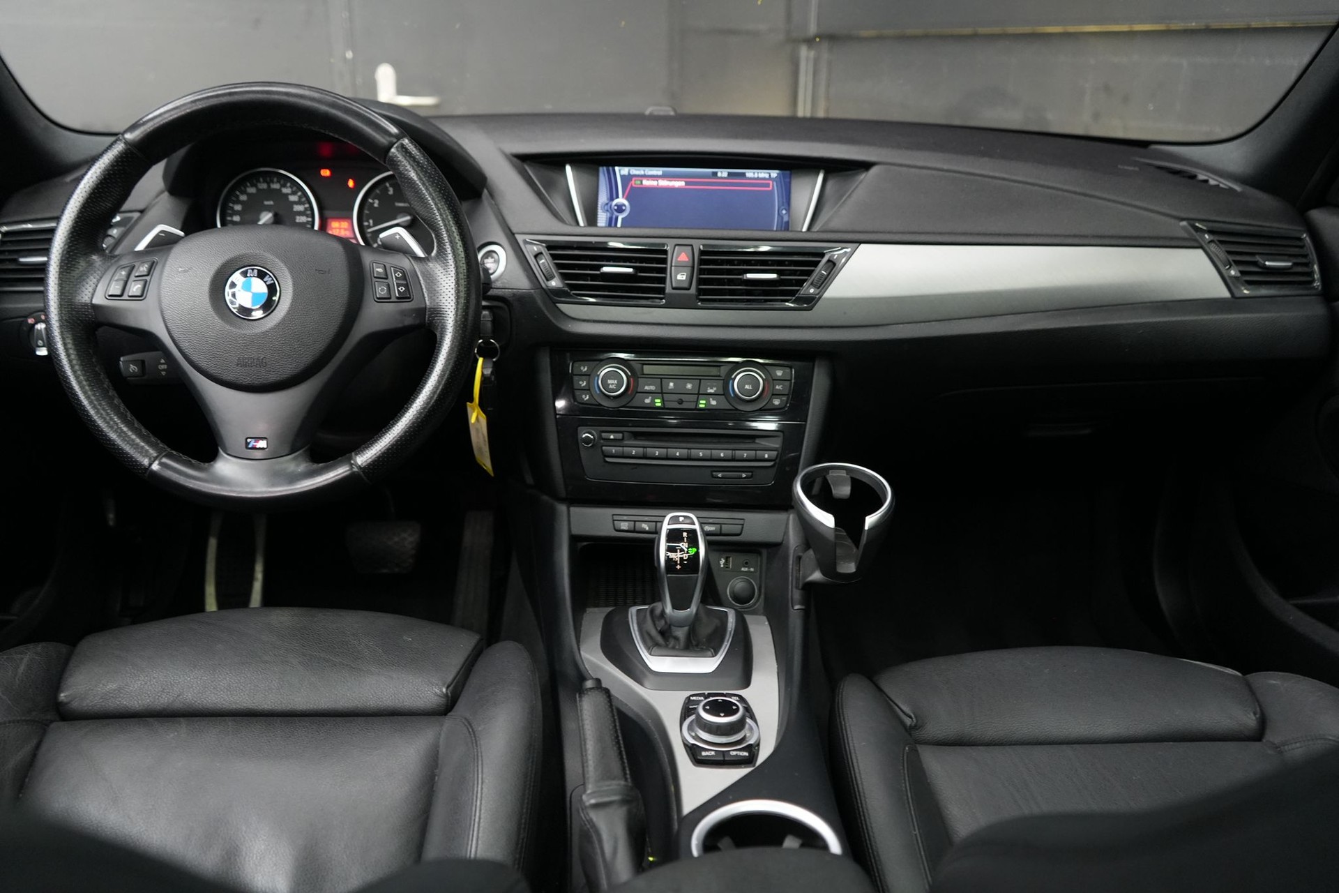 BMW X1 xDrive 28i Steptronic-image-6