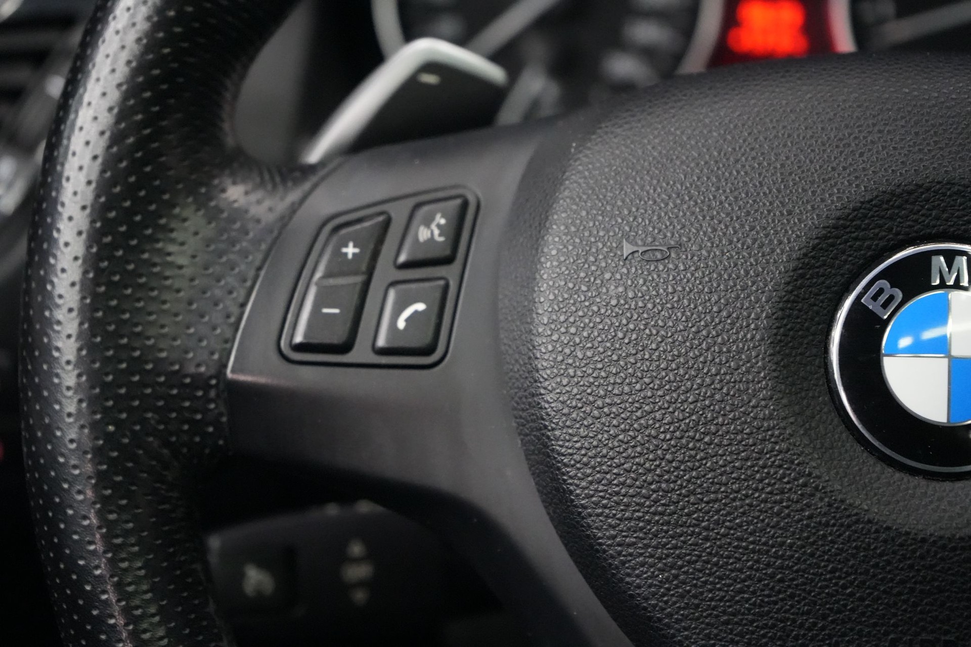 BMW X1 xDrive 28i Steptronic-image-8
