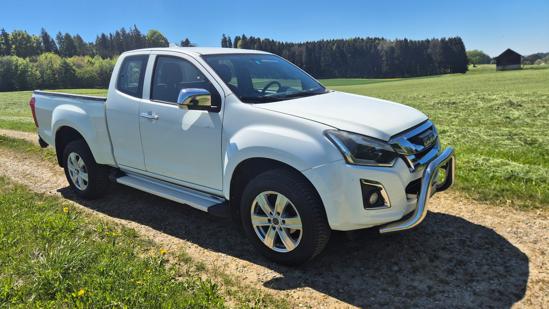 ISUZU D-MAX 1.9 SpaceCab Solar Plus 4x4 A-image-1