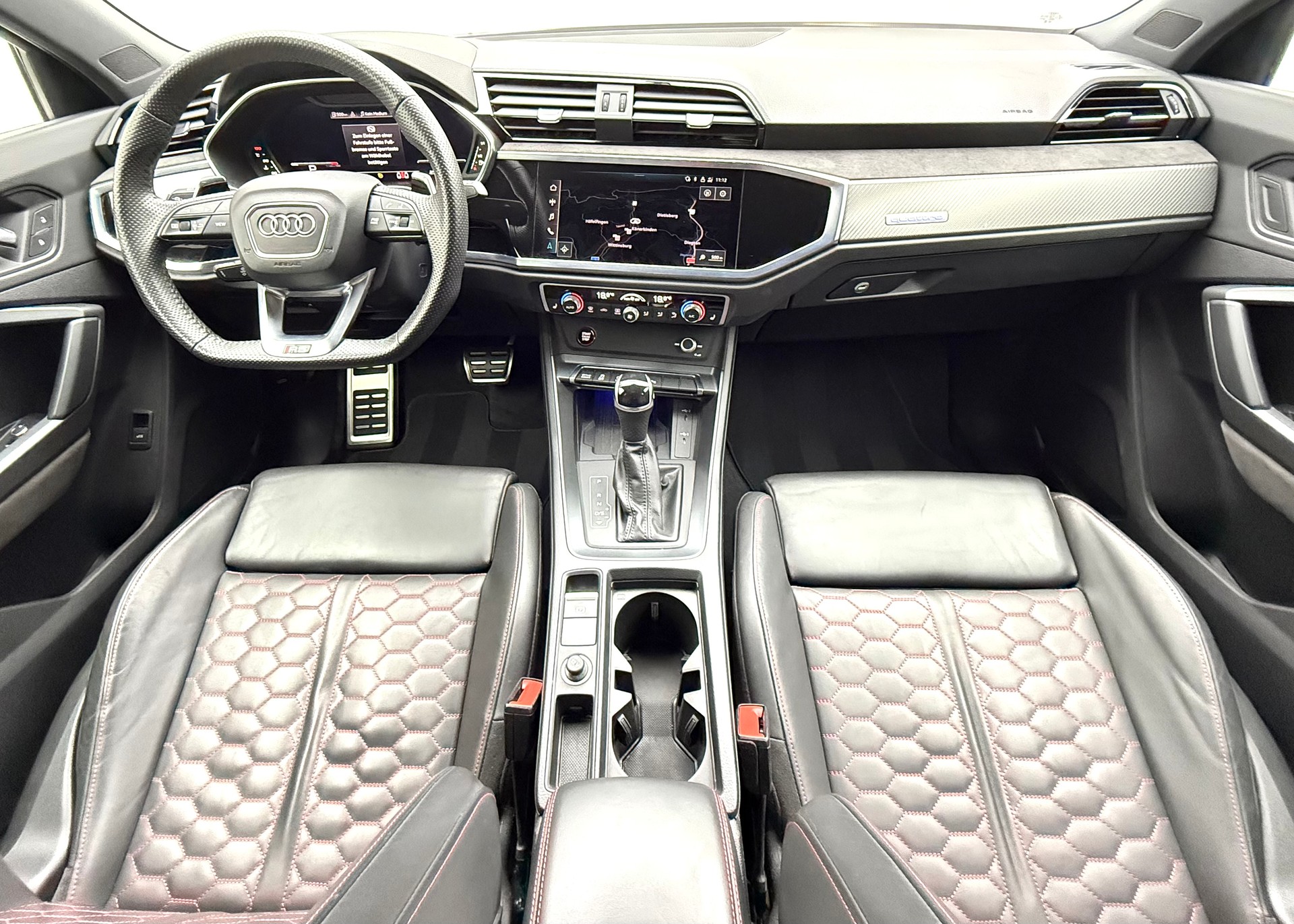 AUDI RS Q3 Sportback quattro S tronic-image-7