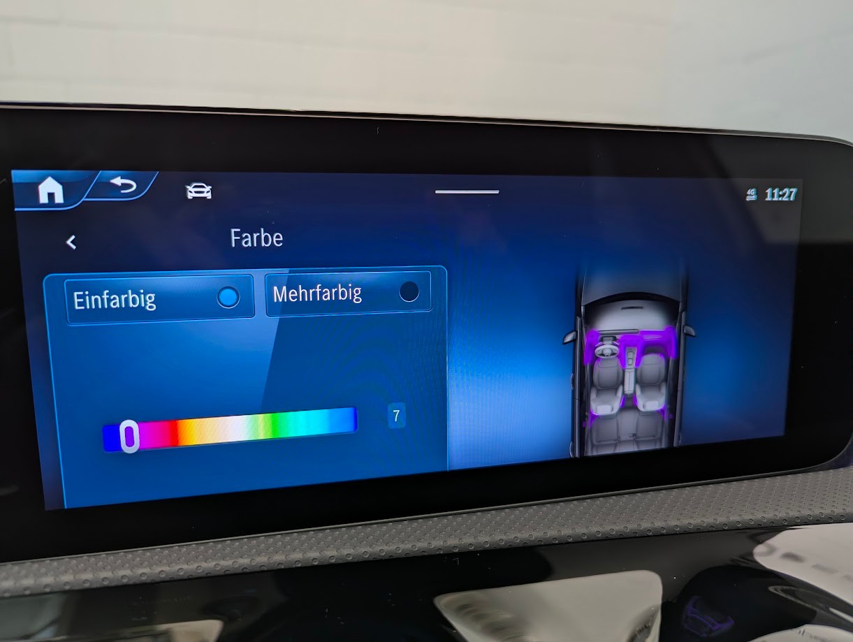 MERCEDES-BENZ A 220 AMG Line 4Matic 8G-DCT*FACELIFT AMG-PREMIUM PLUS PANO VOLL-LED NAVI 360CAM HEAD-UP SITZHEIZ*-image-20