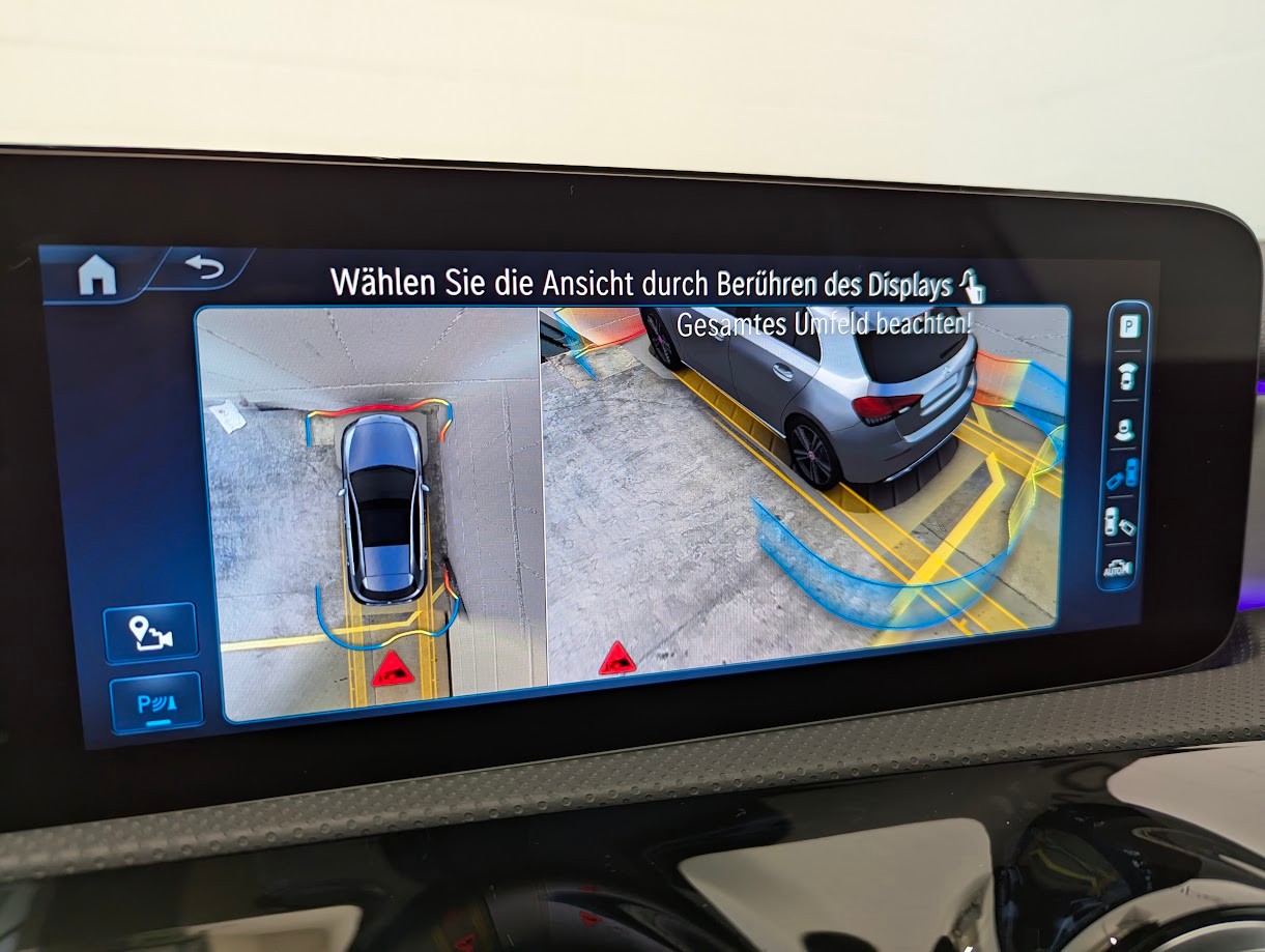 MERCEDES-BENZ A 220 AMG Line 4Matic 8G-DCT*FACELIFT AMG-PREMIUM PLUS PANO VOLL-LED NAVI 360CAM HEAD-UP SITZHEIZ*-image-23