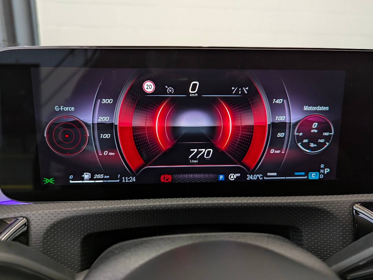 MERCEDES-BENZ A 220 AMG Line 4Matic 8G-DCT*FACELIFT AMG-PREMIUM PLUS PANO VOLL-LED NAVI 360CAM HEAD-UP SITZHEIZ*-image-11