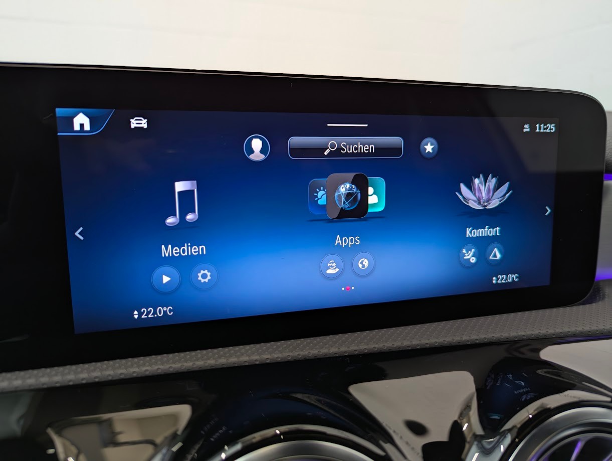 MERCEDES-BENZ A 220 AMG Line 4Matic 8G-DCT*FACELIFT AMG-PREMIUM PLUS PANO VOLL-LED NAVI 360CAM HEAD-UP SITZHEIZ*-image-13