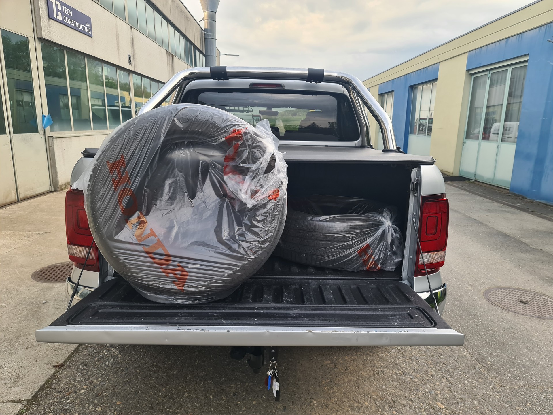 VW Amarok 3.0TDI Highline 4Motion Automatic-image-9