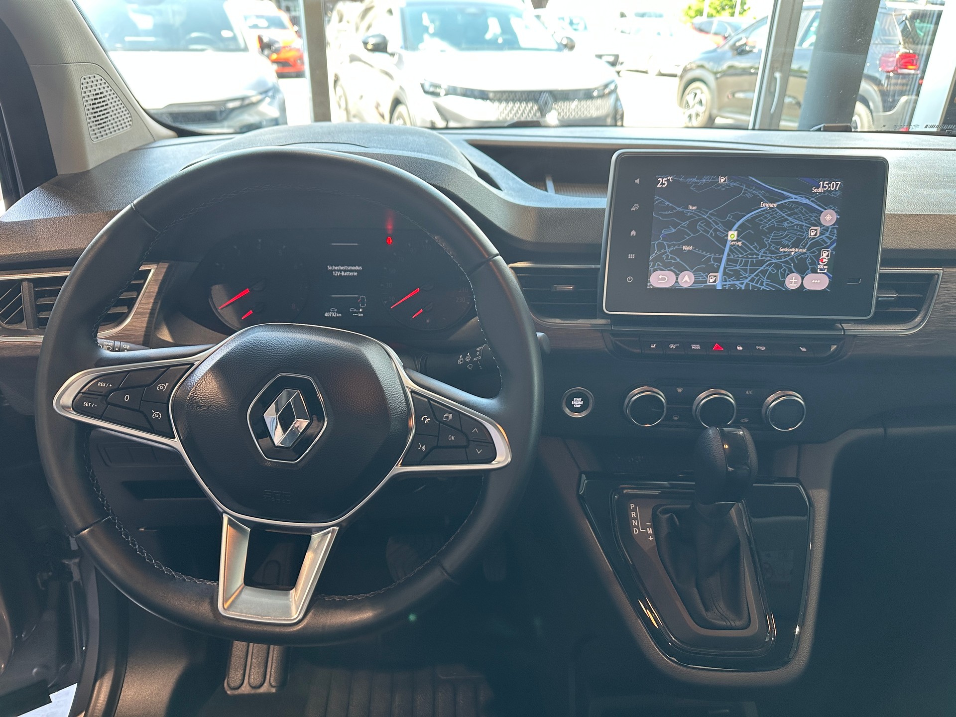 RENAULT Kangoo 1.3 TCe 130 PF Techno EDC-image-12