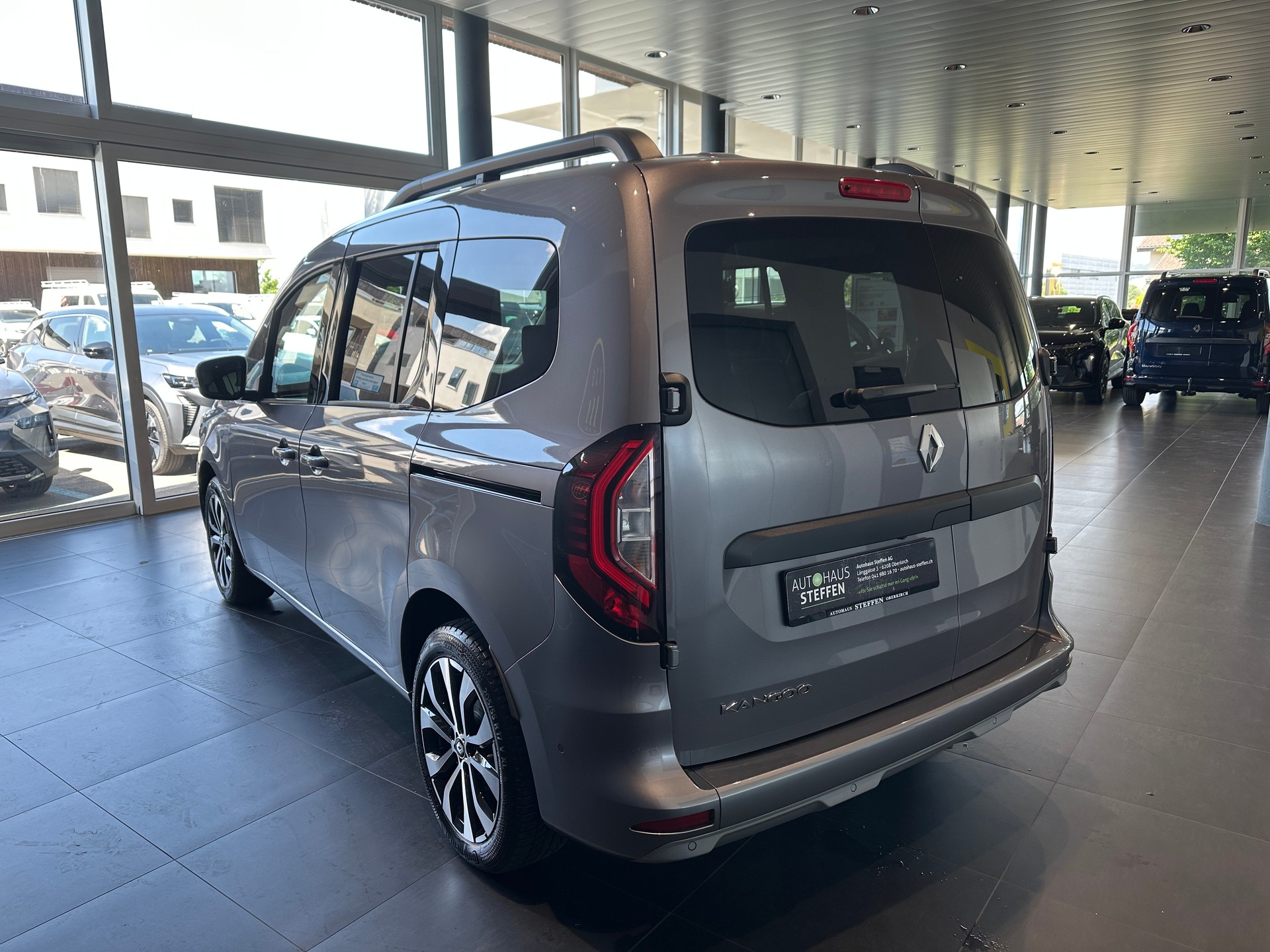 RENAULT Kangoo 1.3 TCe 130 PF Techno EDC-showroom-element-3