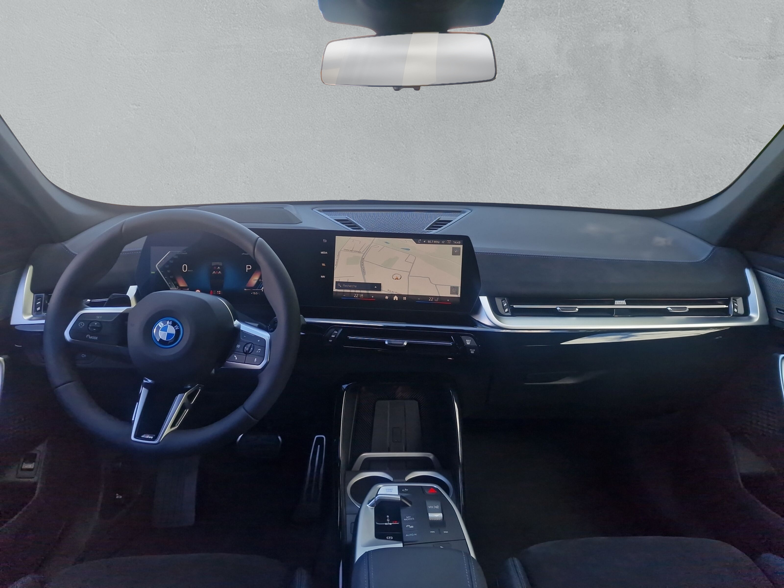 BMW iX1 xDrive 30 M Sport Pro-image-16