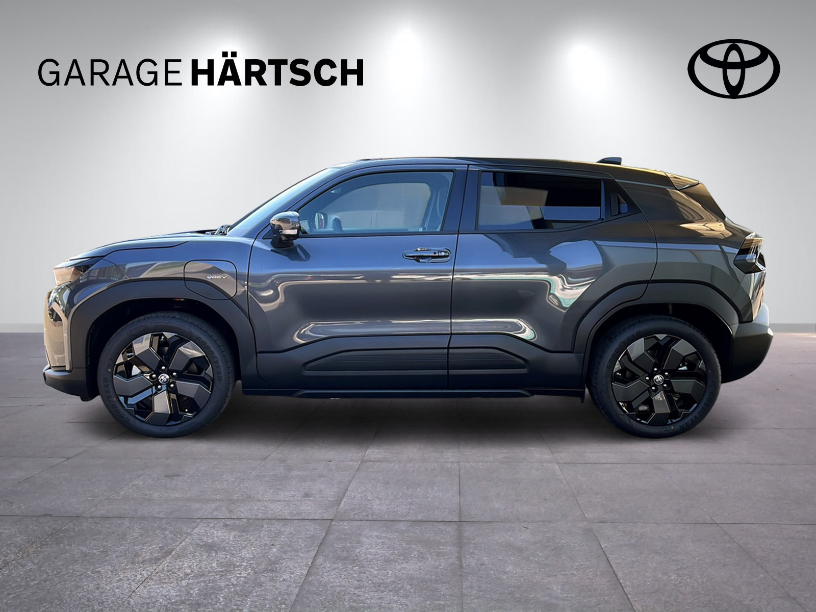 TOYOTA Urban Cruiser Premium AWD-showroom-element-1