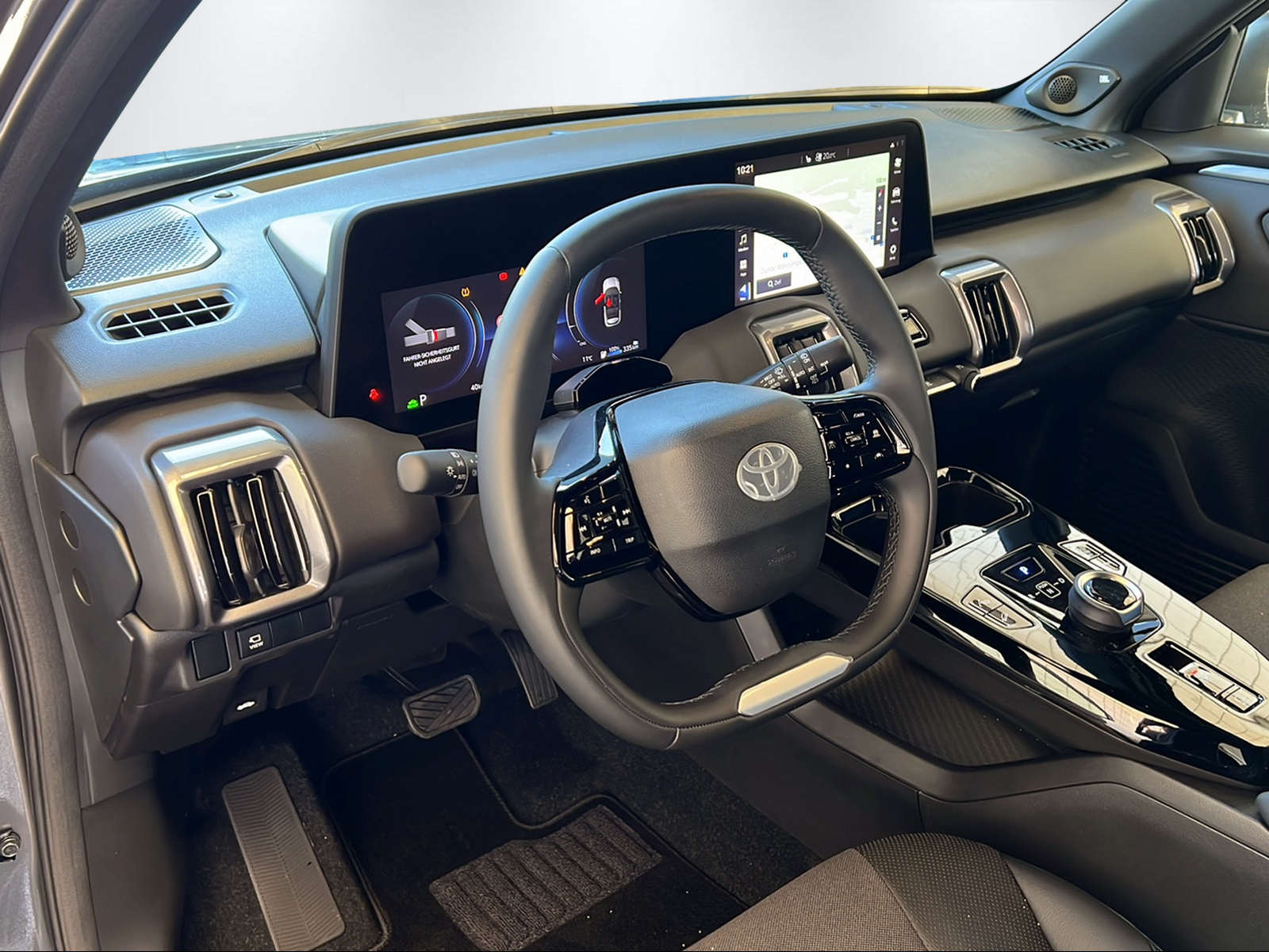 TOYOTA Urban Cruiser Premium AWD-image-13