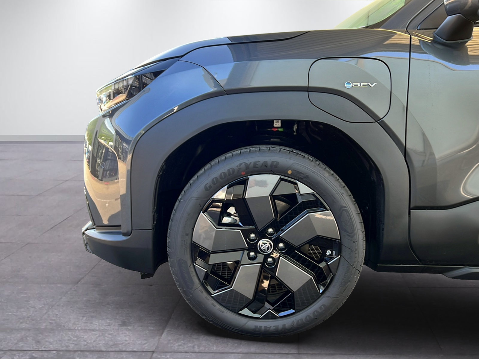 TOYOTA Urban Cruiser Premium AWD-showroom-element-2