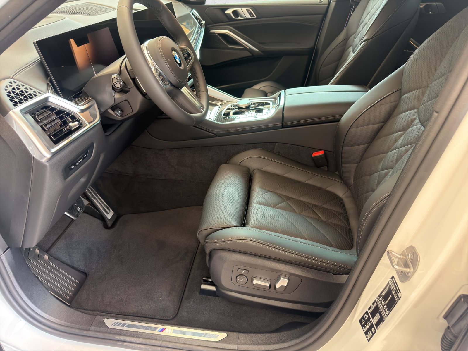 BMW X6 xDrive 30d M Sport Pro 48V-image-9
