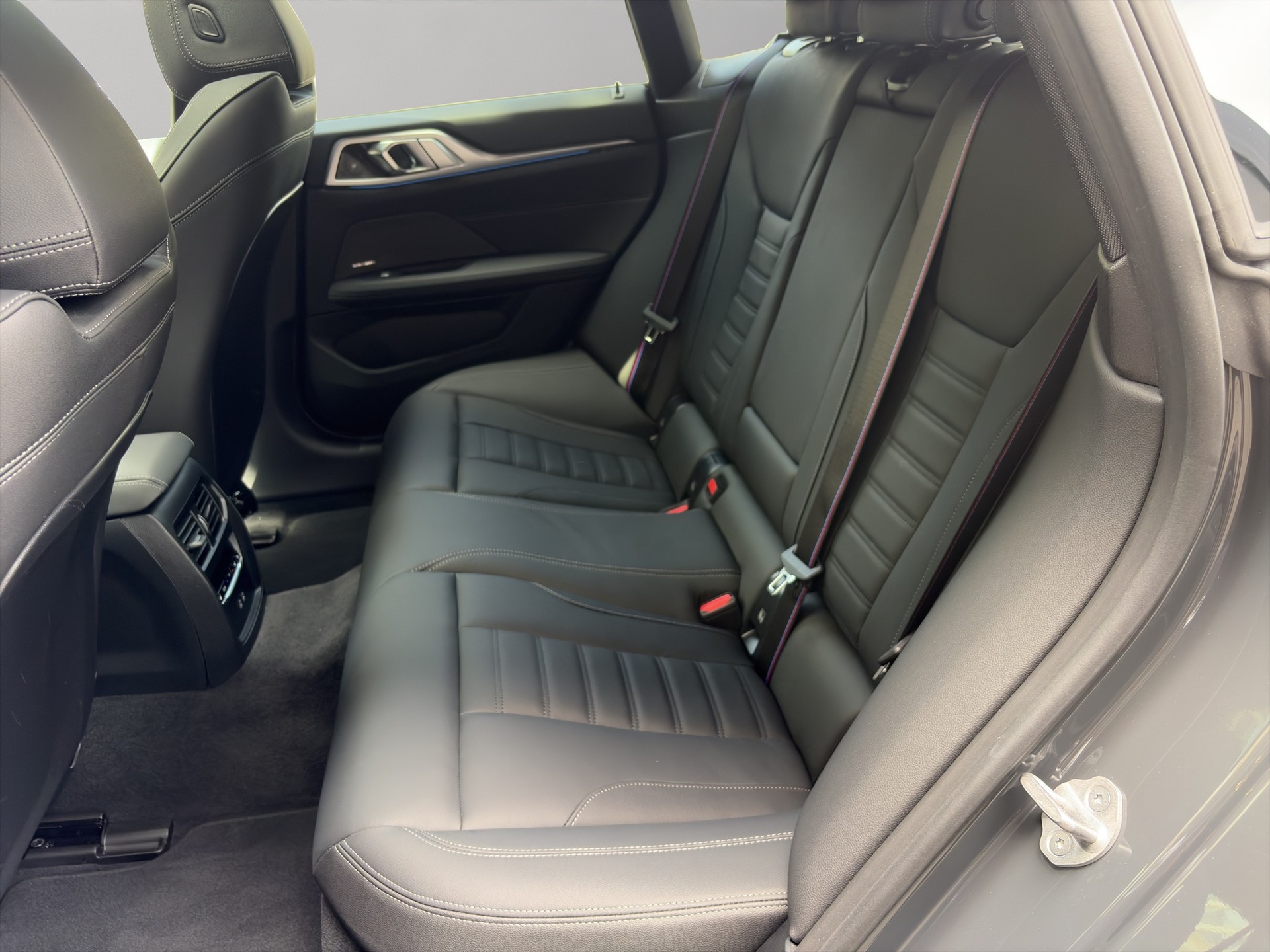 BMW i4 M50 M Sport Pro-image-19
