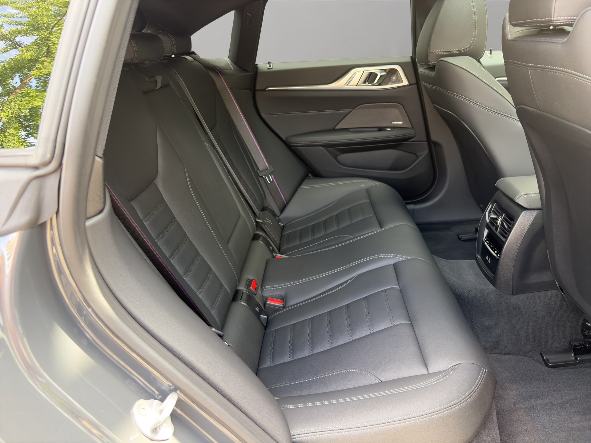 BMW i4 M50 M Sport Pro-image-22