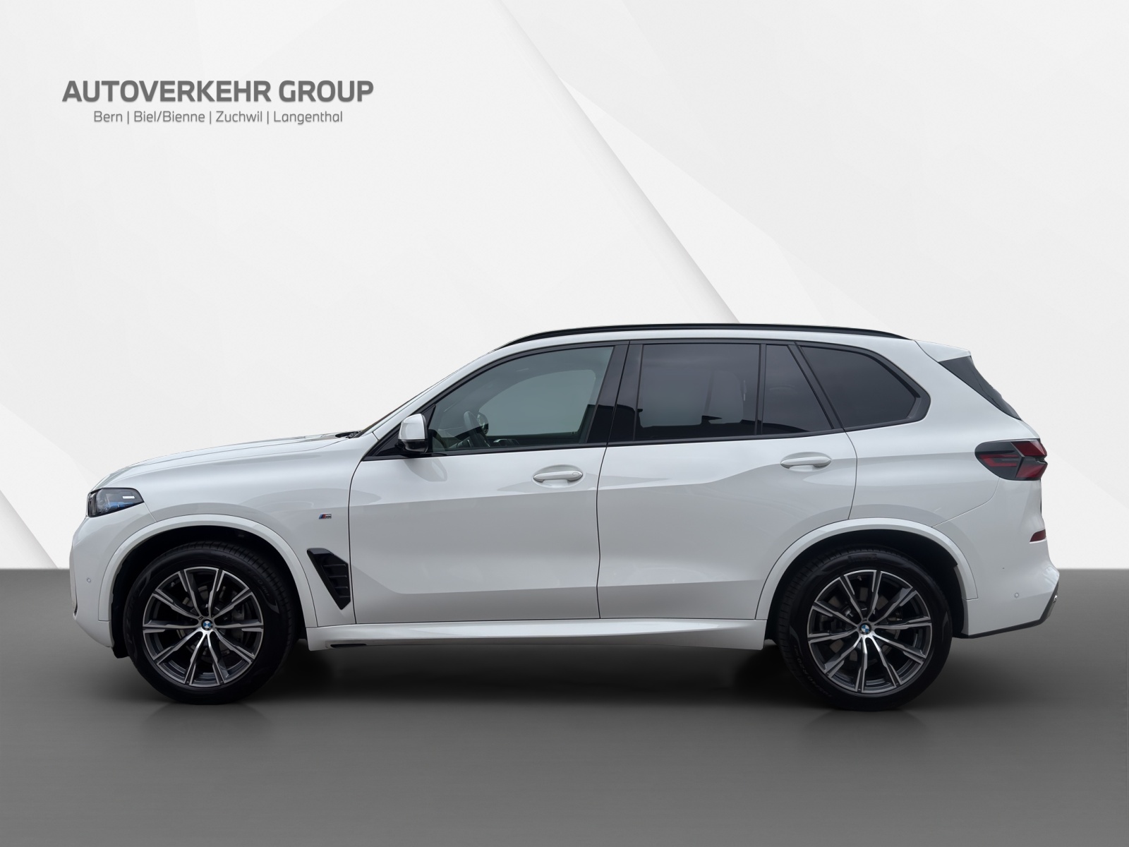 BMW X5 xDrive 30d M Sport 48V-showroom-element-2