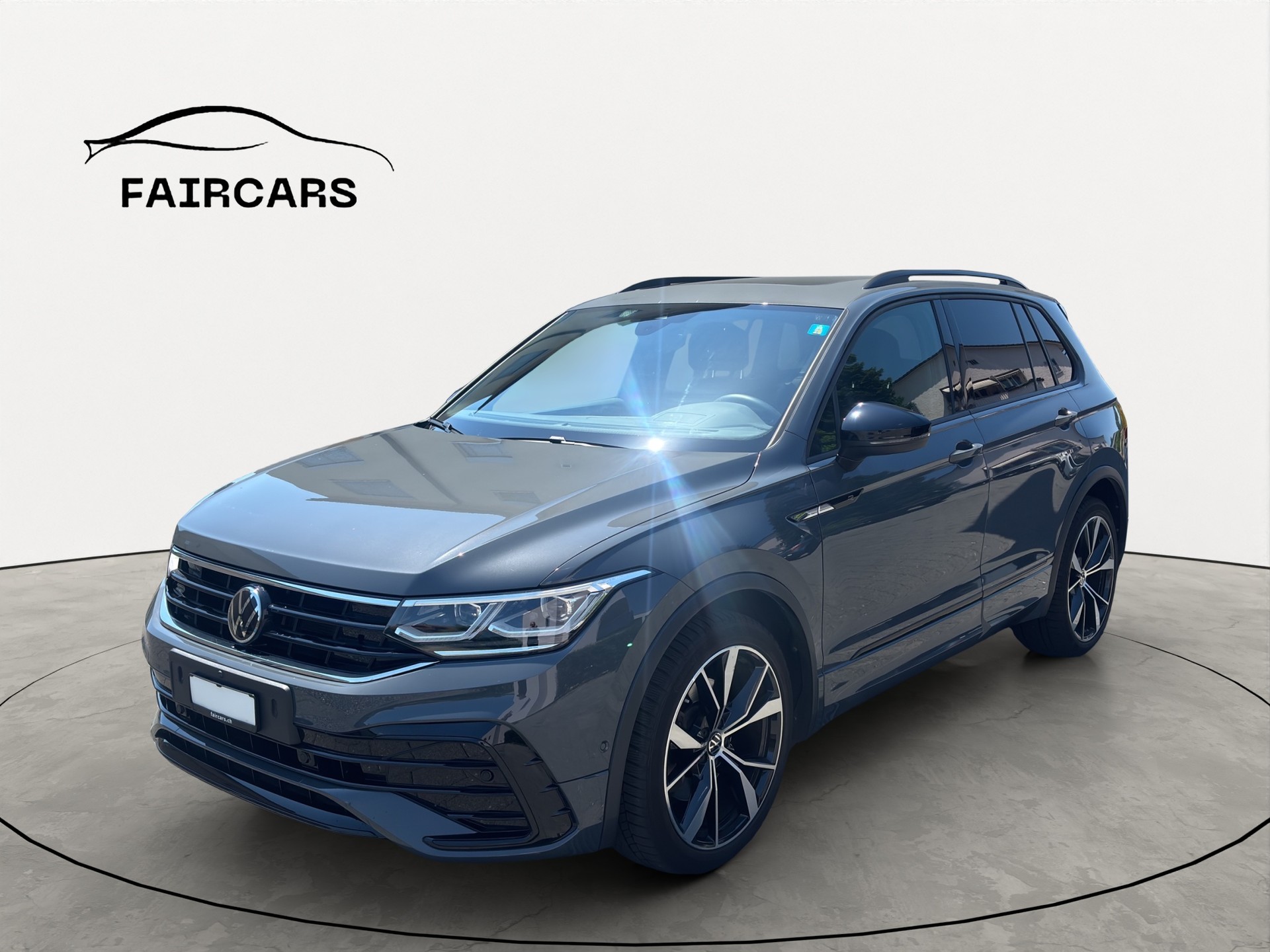 VW Tiguan 2.0TSI R-Line 4Motion DSG-showroom-element-1