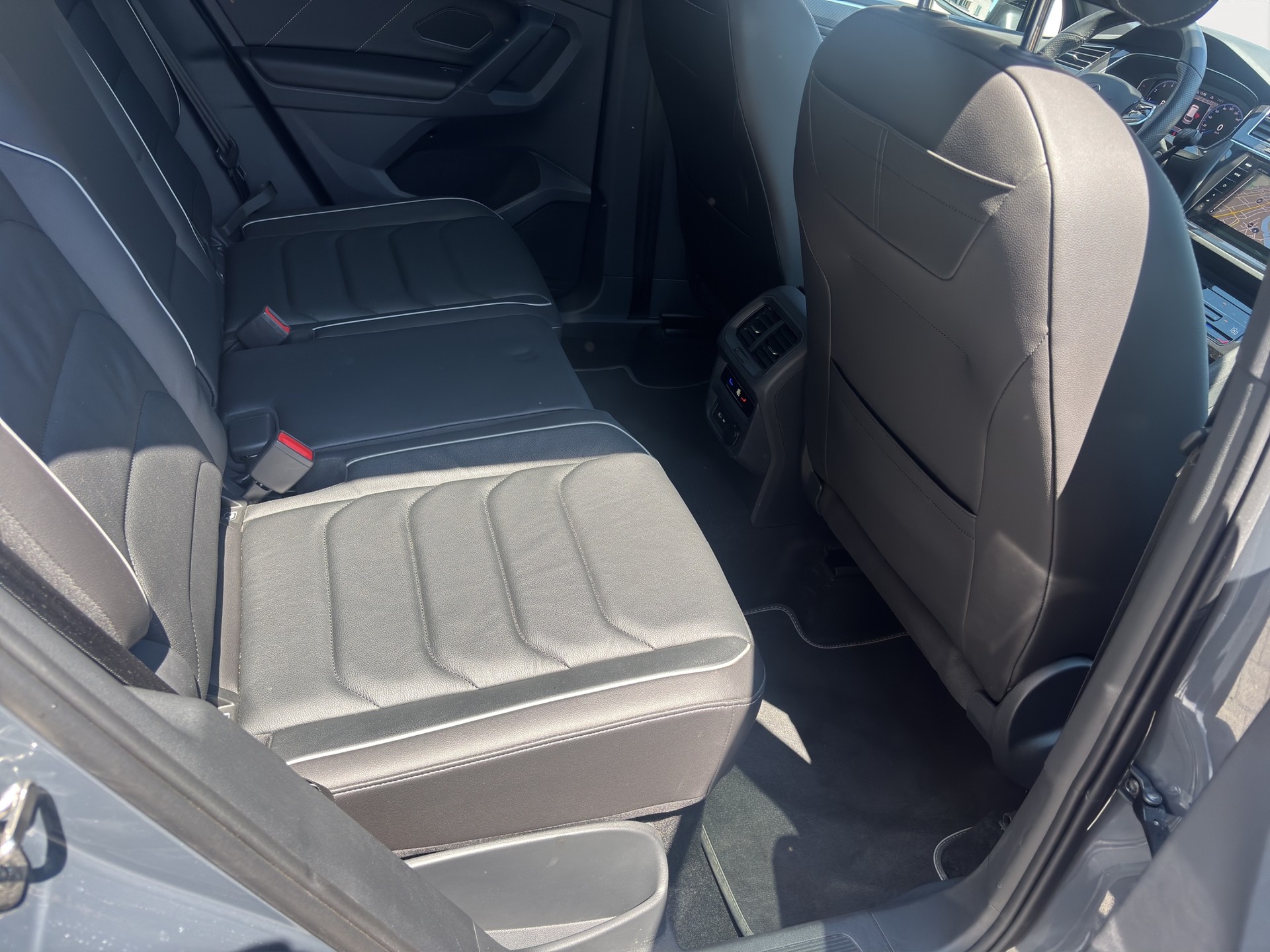 VW Tiguan 2.0TSI R-Line 4Motion DSG-image-20