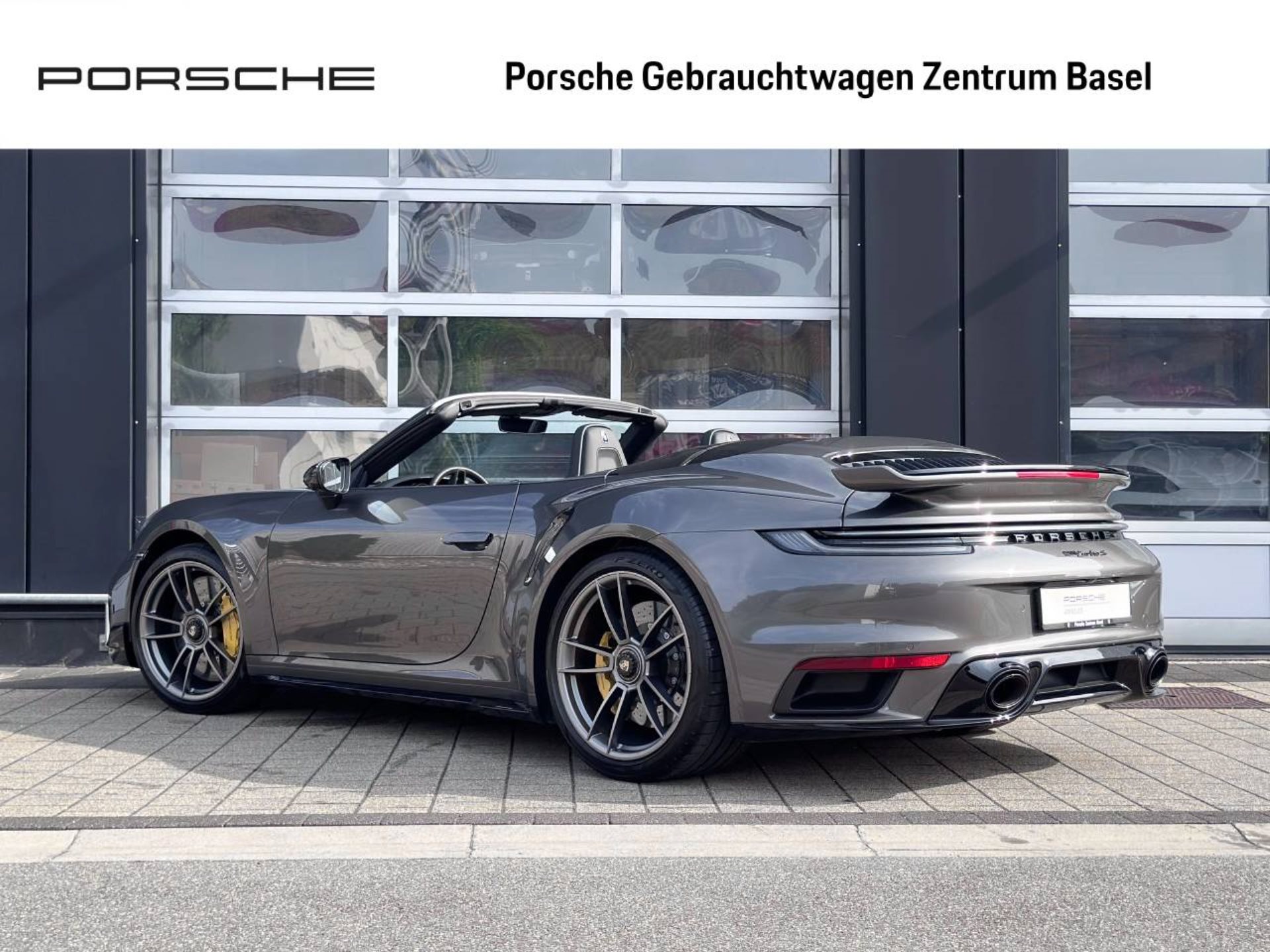 PORSCHE 911 Turbo S Cabriolet-showroom-element-2
