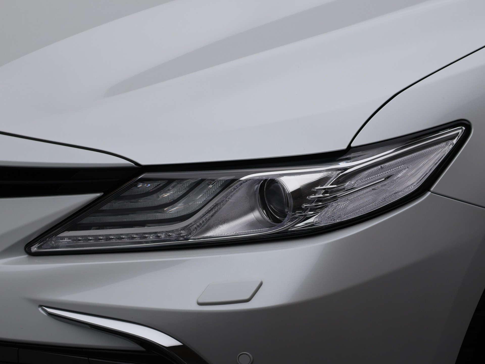 TOYOTA Camry 2.5 HSD Premium / Leasing ab. 1.99%-image-16