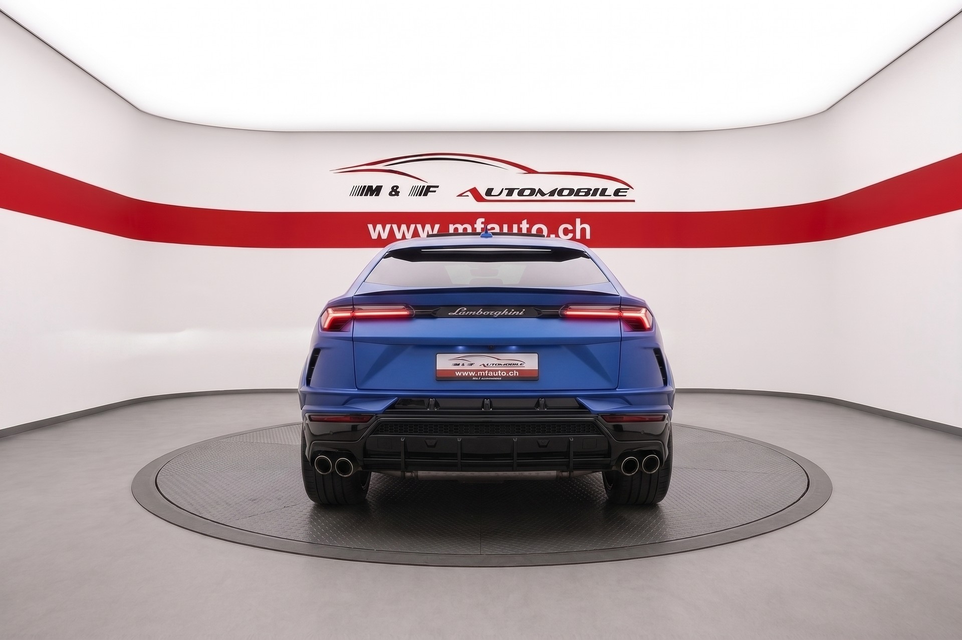 LAMBORGHINI Urus 4.0 S 60 years anniversary-showroom-element-3