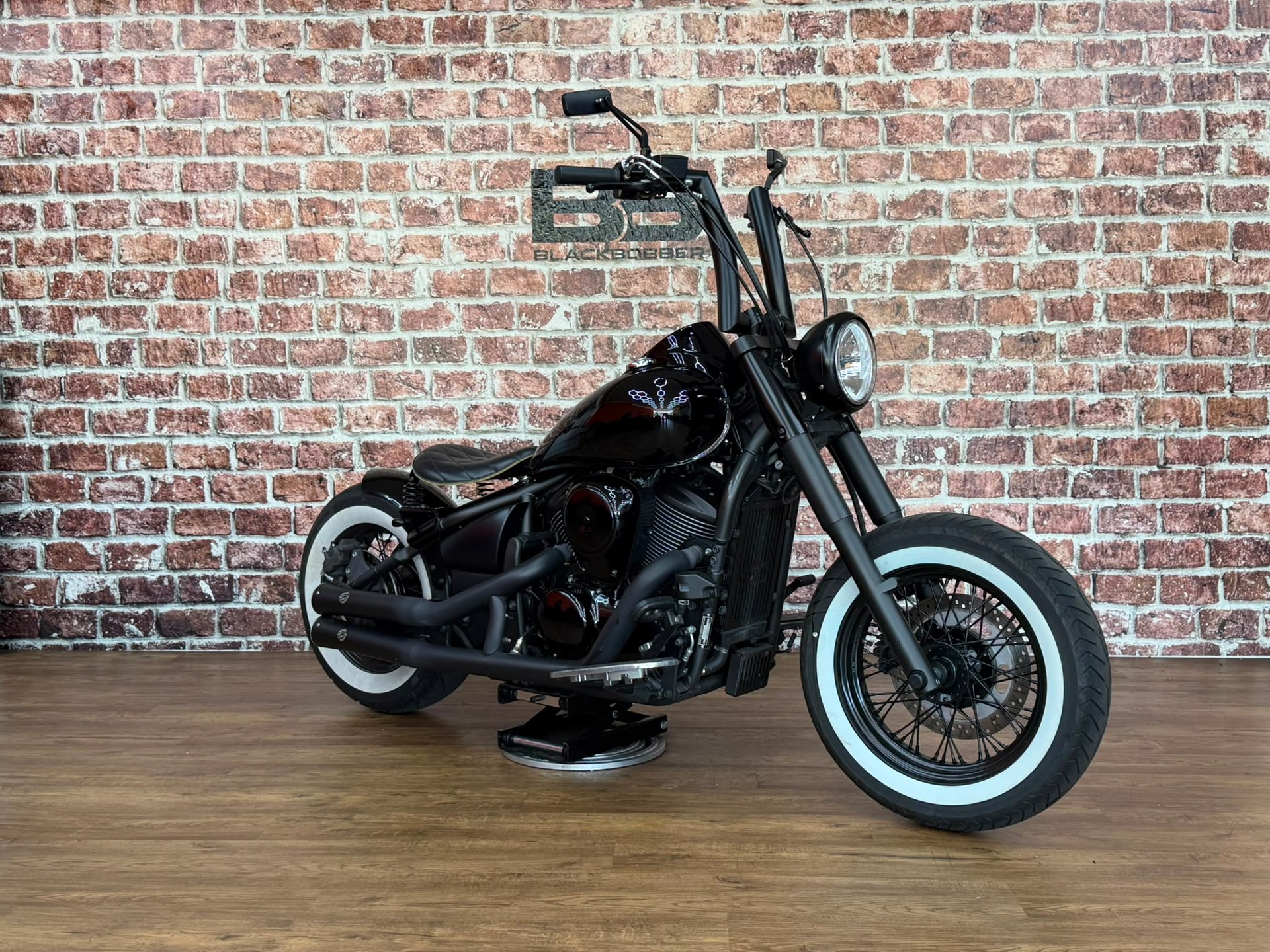 KAWASAKI VN 900 Classic-image-0